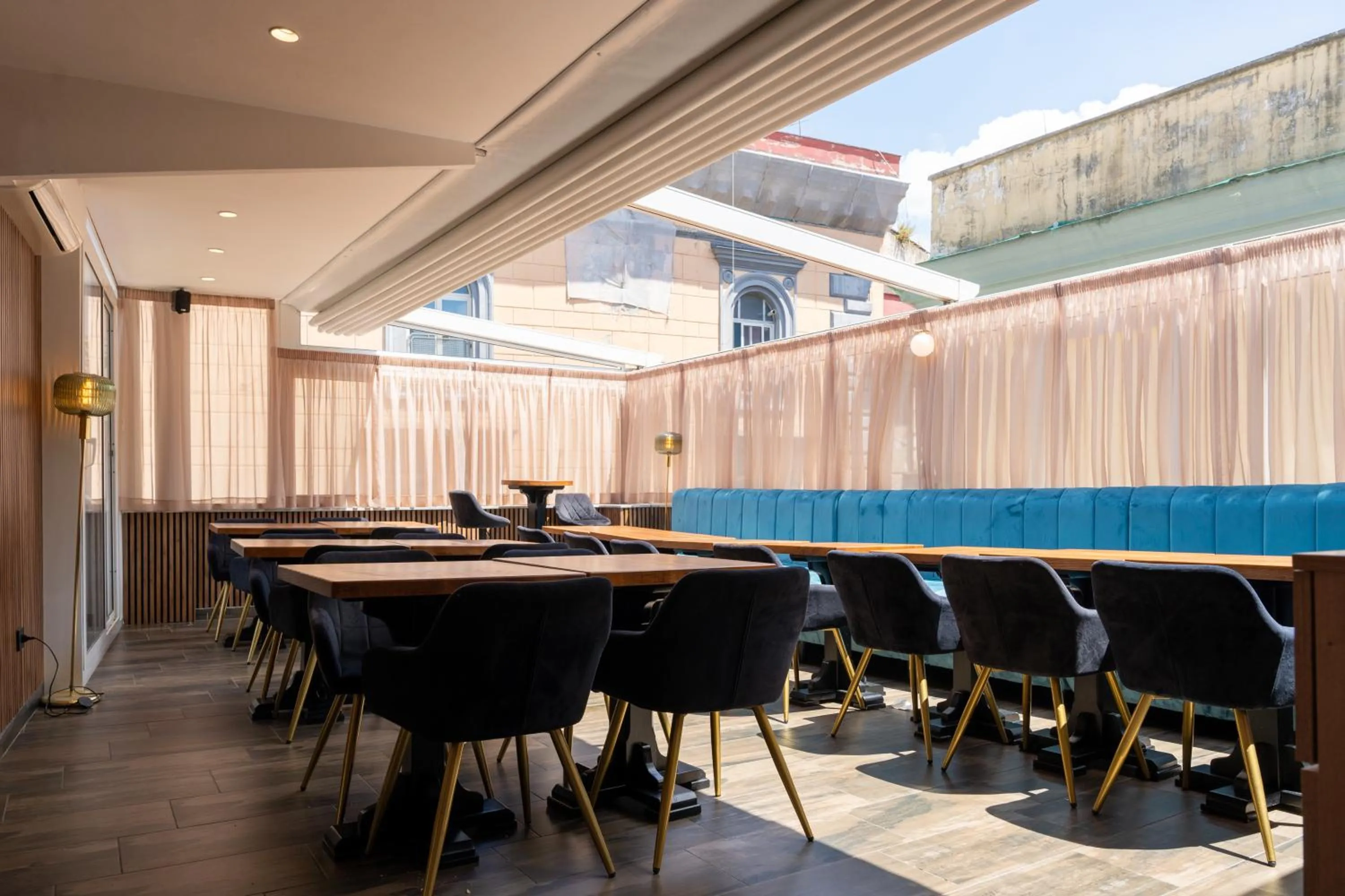 Lounge or bar in Hotel San Michele