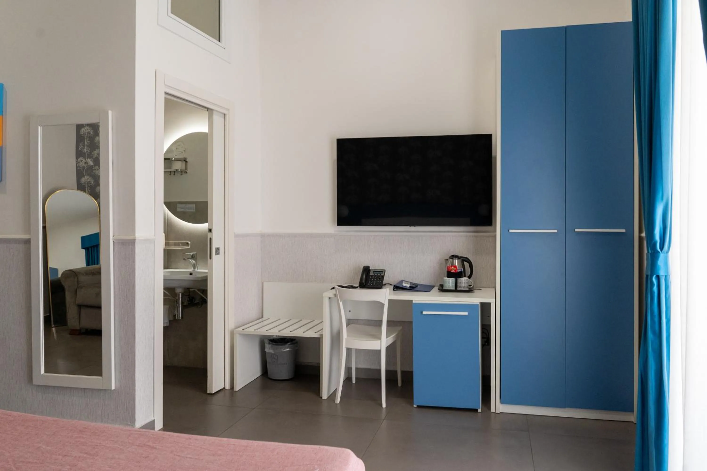 TV and multimedia in Hotel San Michele