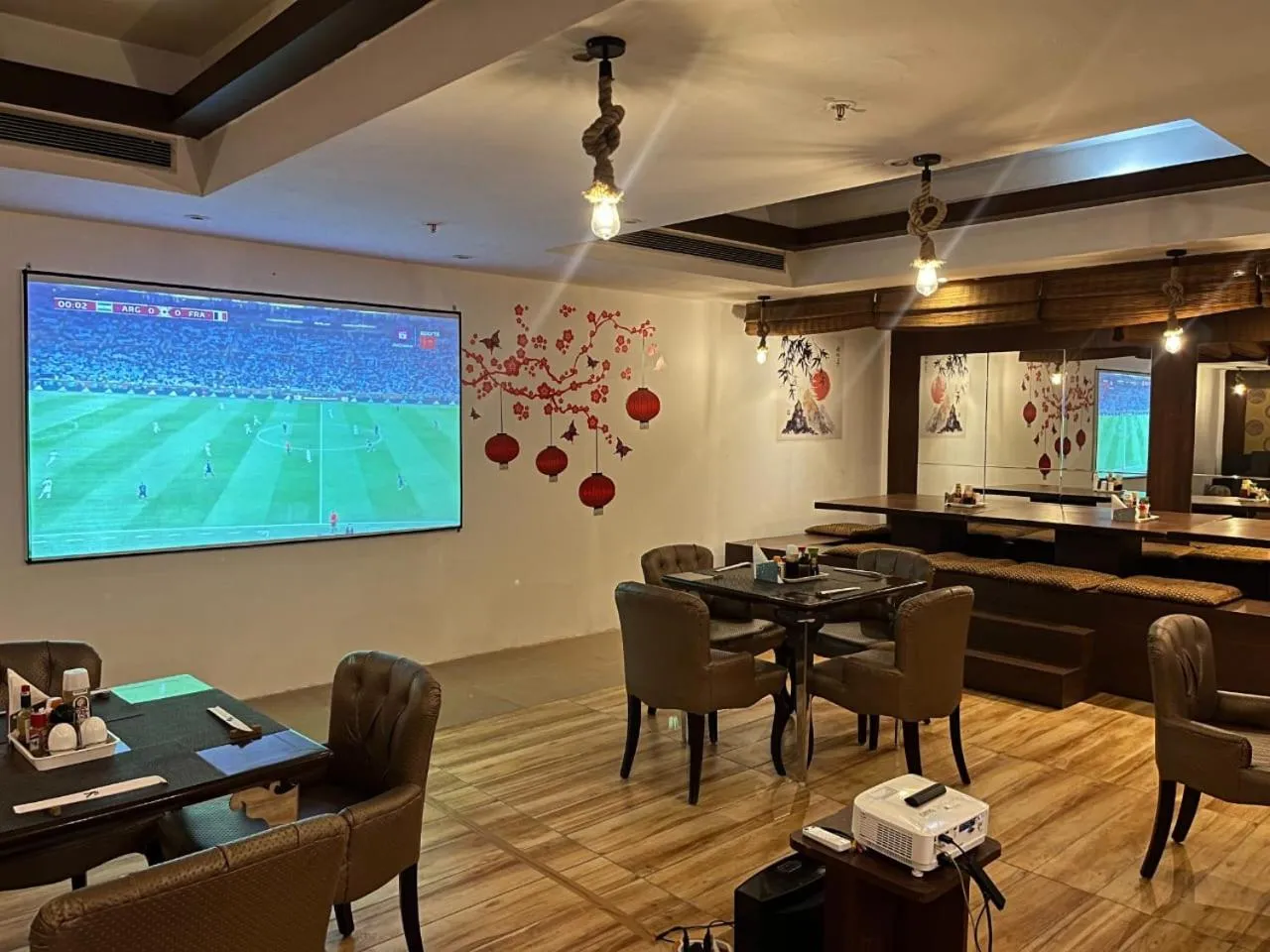 Restaurant/places to eat in YUHI MANSIONS-A Boutique Hotel