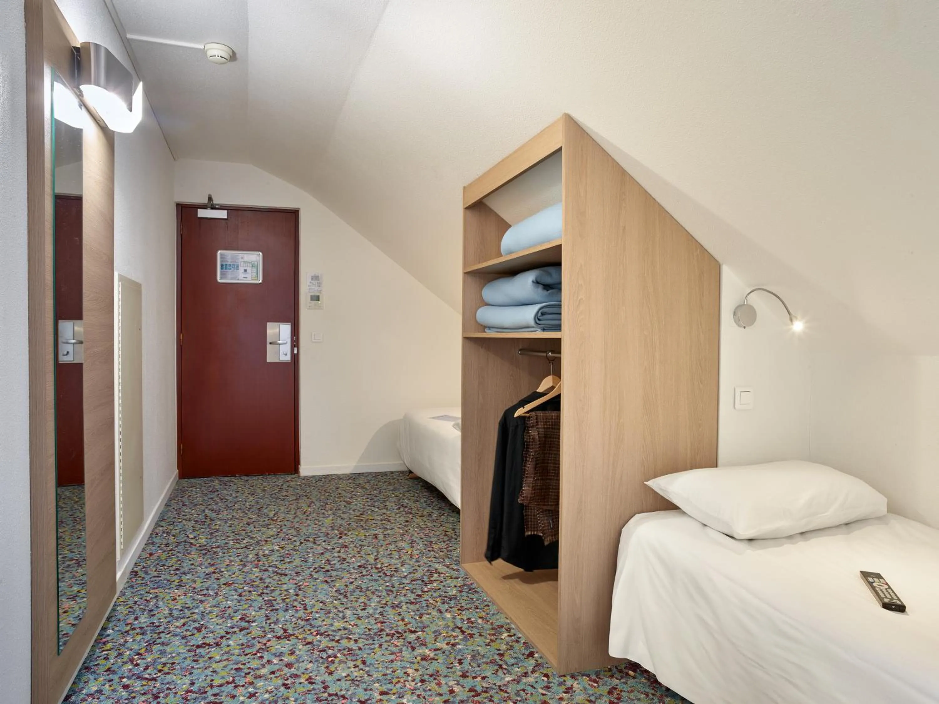 Photo of the whole room, Bed in Hôtel REVOTEL Nancy Centre Gare et Congrès