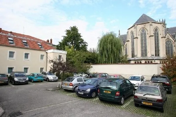 Facade/entrance in Hôtel REVOTEL Nancy Centre Gare et Congrès