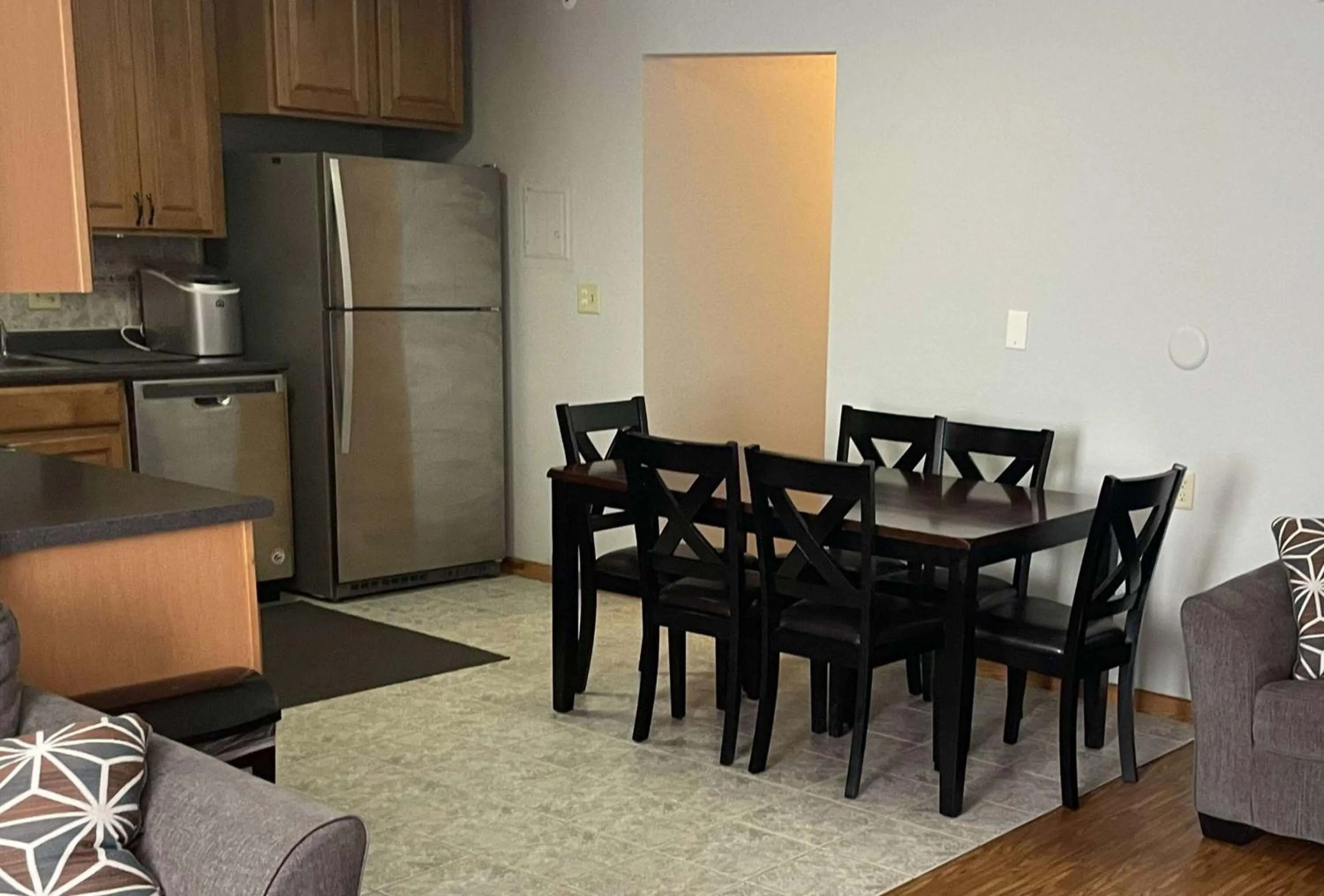 Photo of the whole room in Travelodge by Wyndham Lincoln South