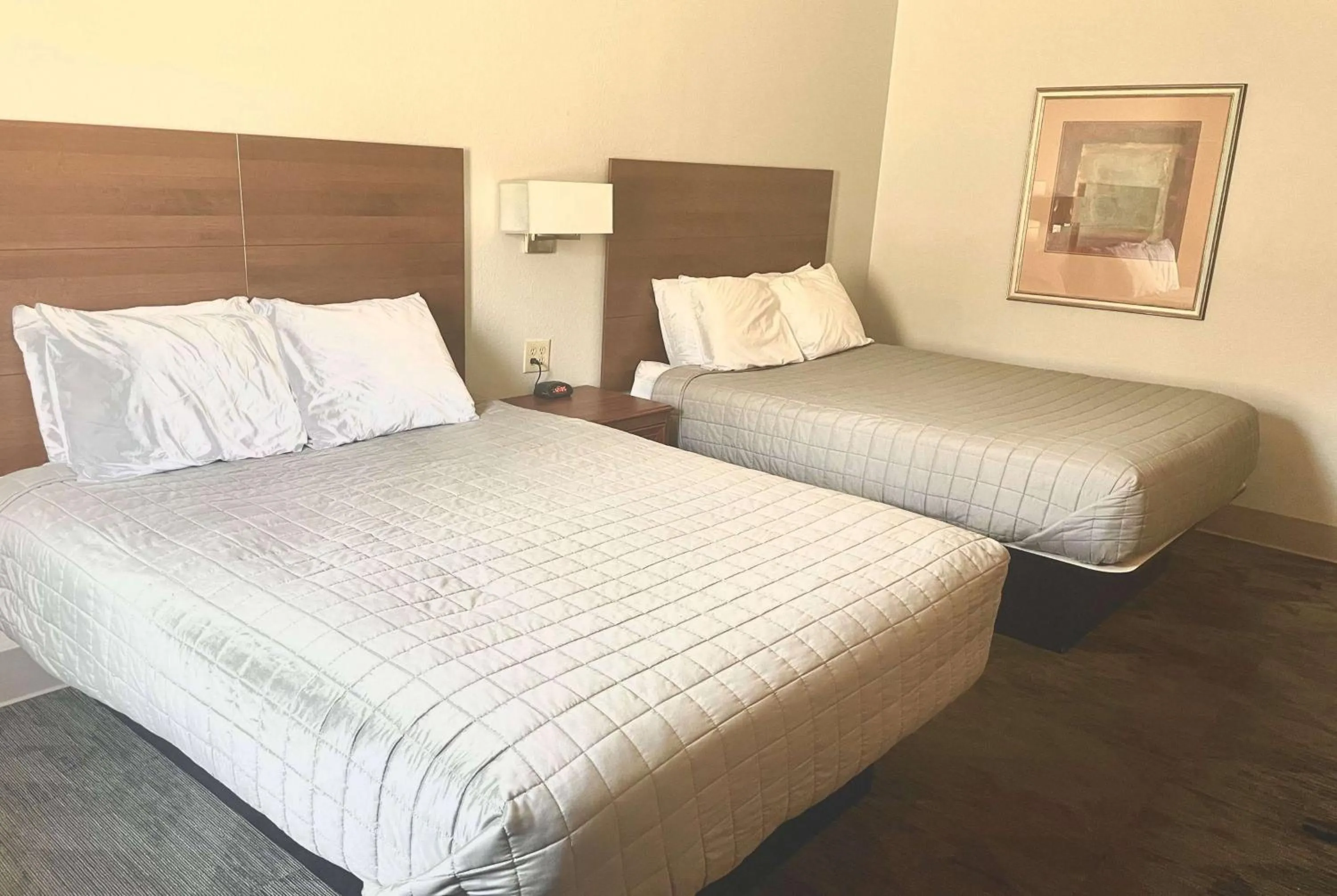 Photo of the whole room, Bed in Travelodge by Wyndham Lincoln South