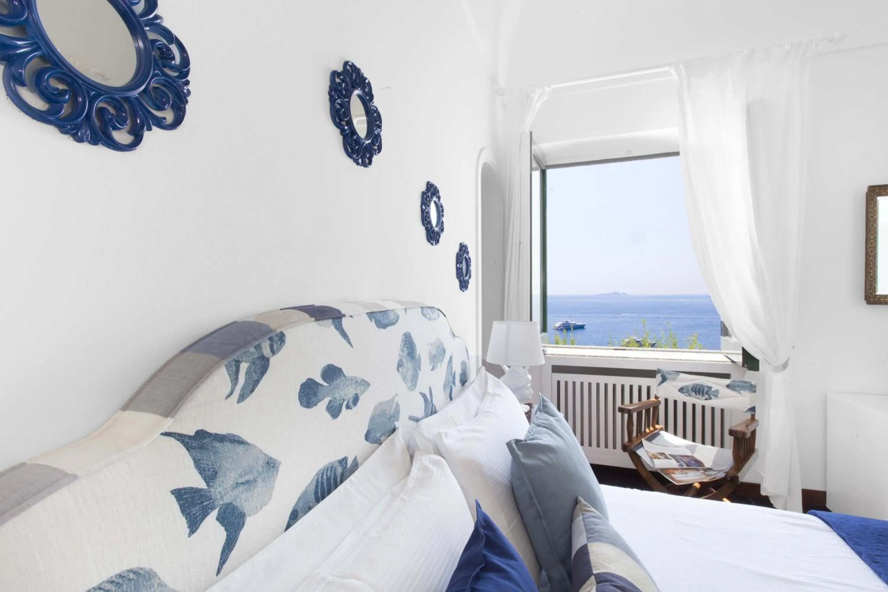 Bedroom, Bed in Amore Rentals - Villa Lo Scoglio