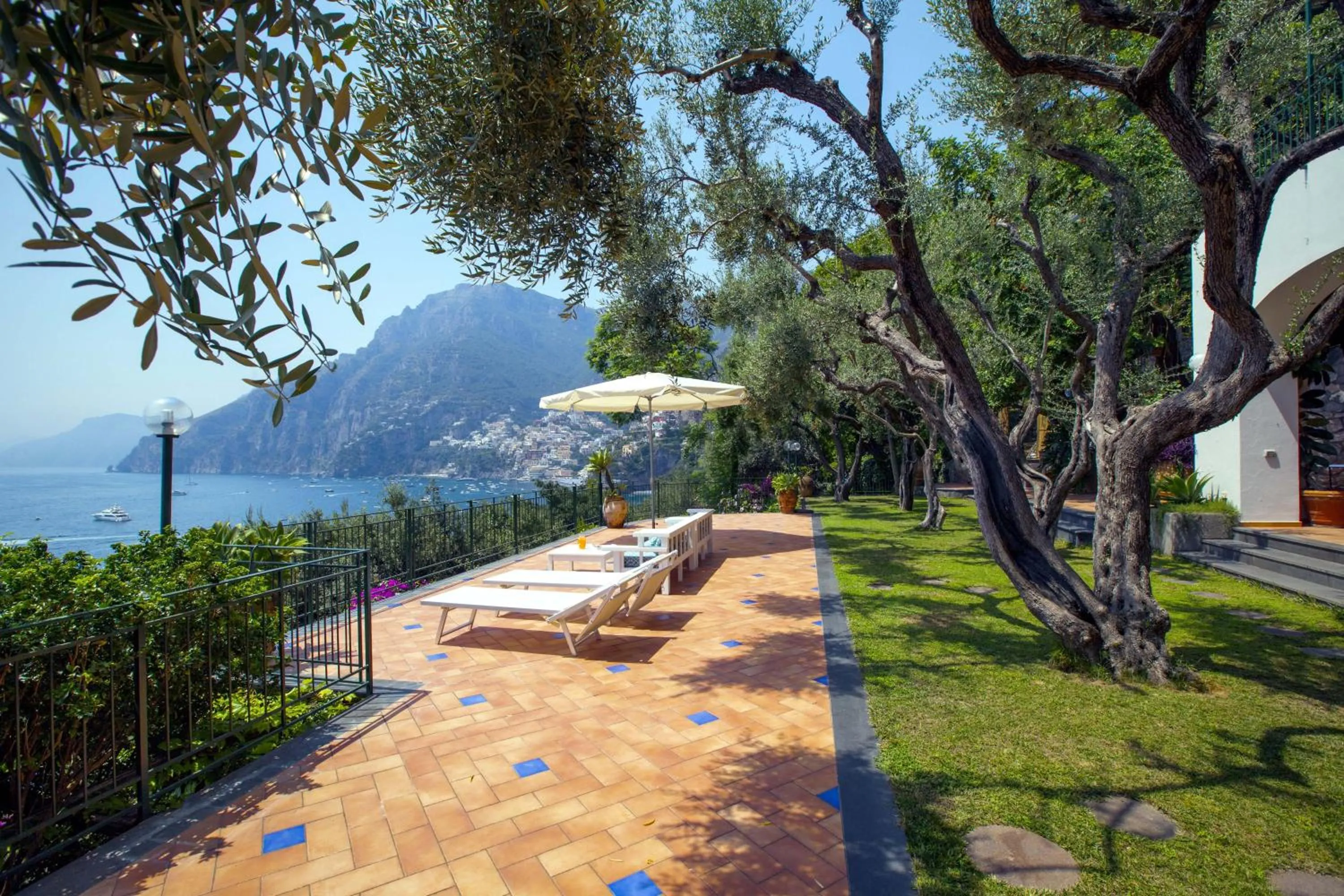 Garden in Amore Rentals - Villa Lo Scoglio
