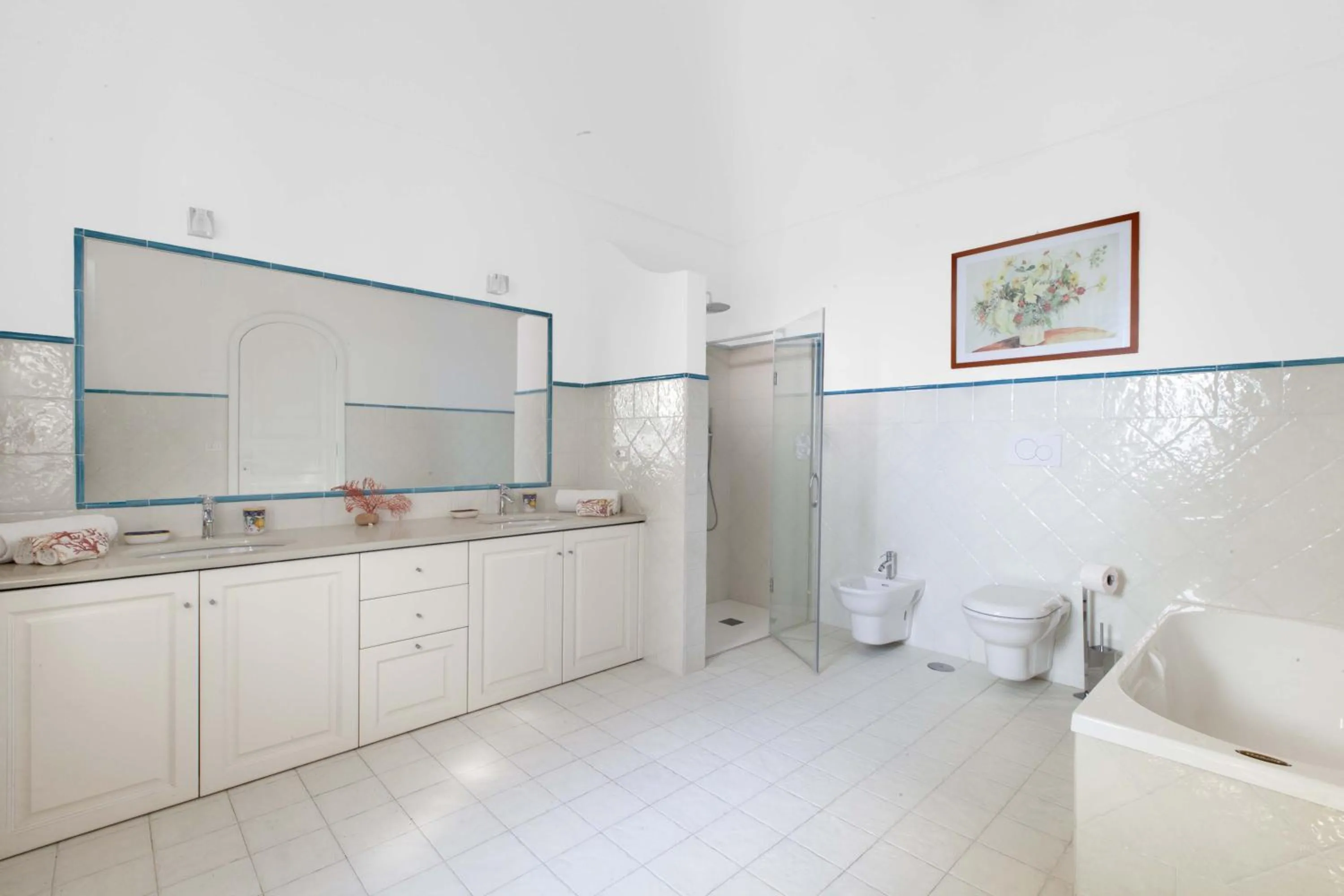 Bathroom in Amore Rentals - Villa Lo Scoglio