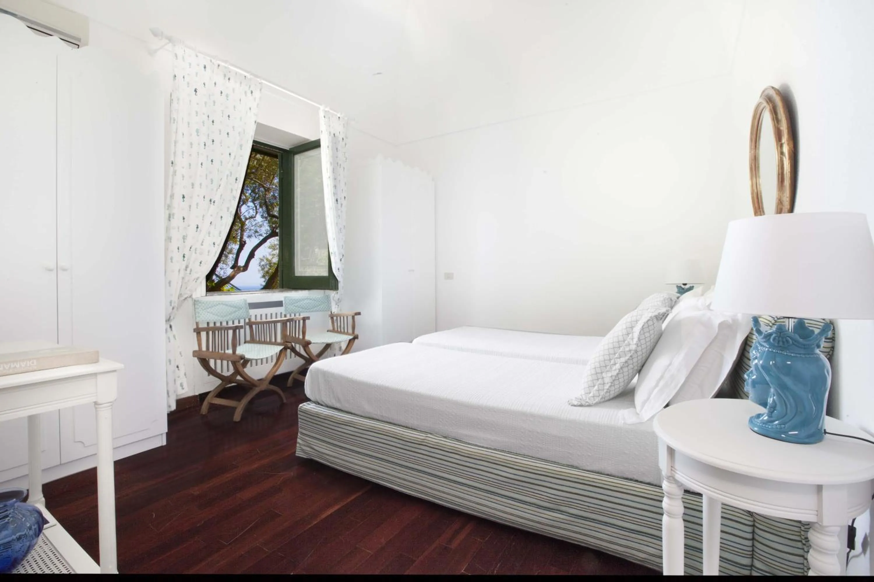 Bedroom, Bed in Amore Rentals - Villa Lo Scoglio