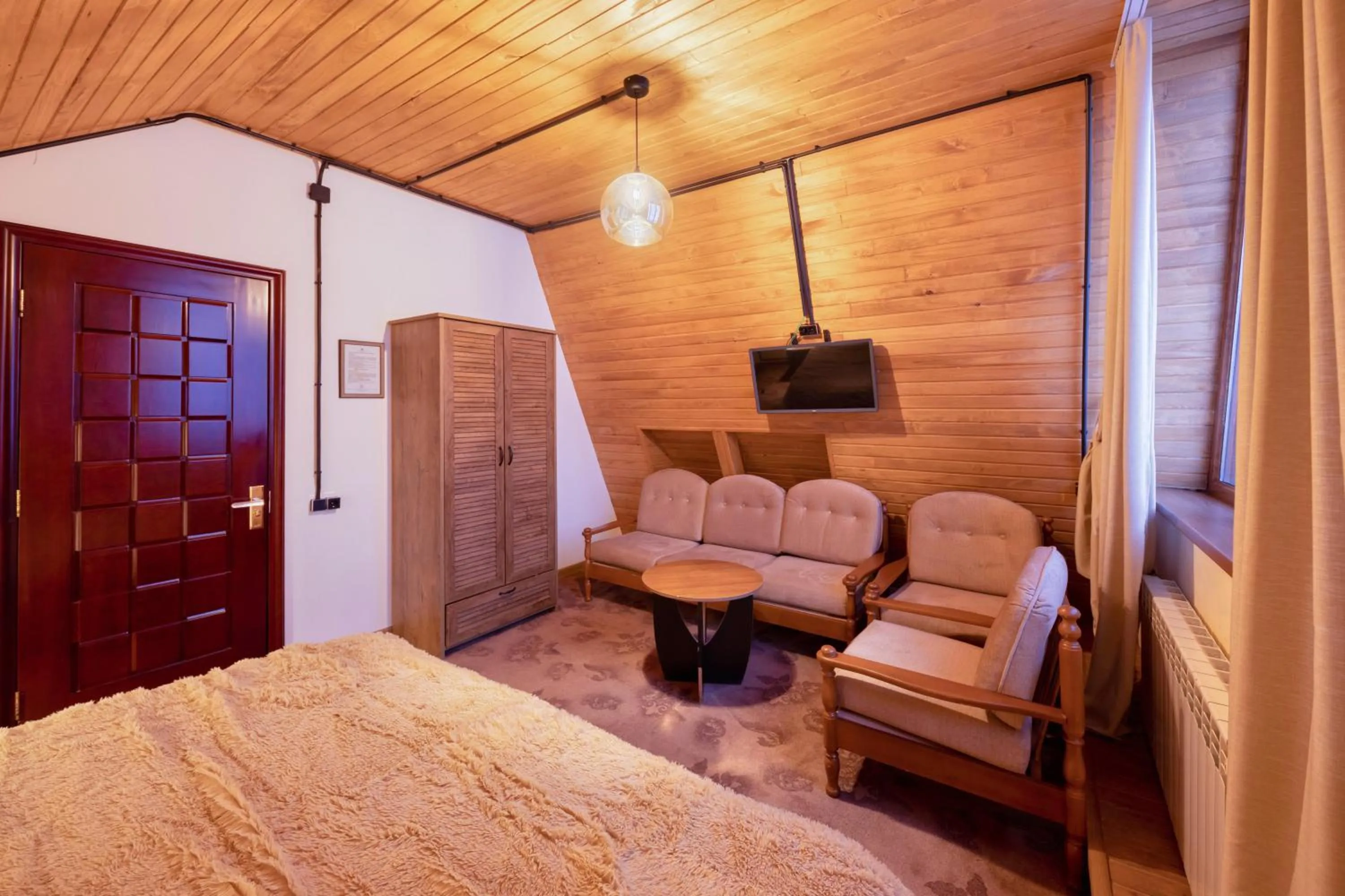 Bed in Alpine Castle Hotel