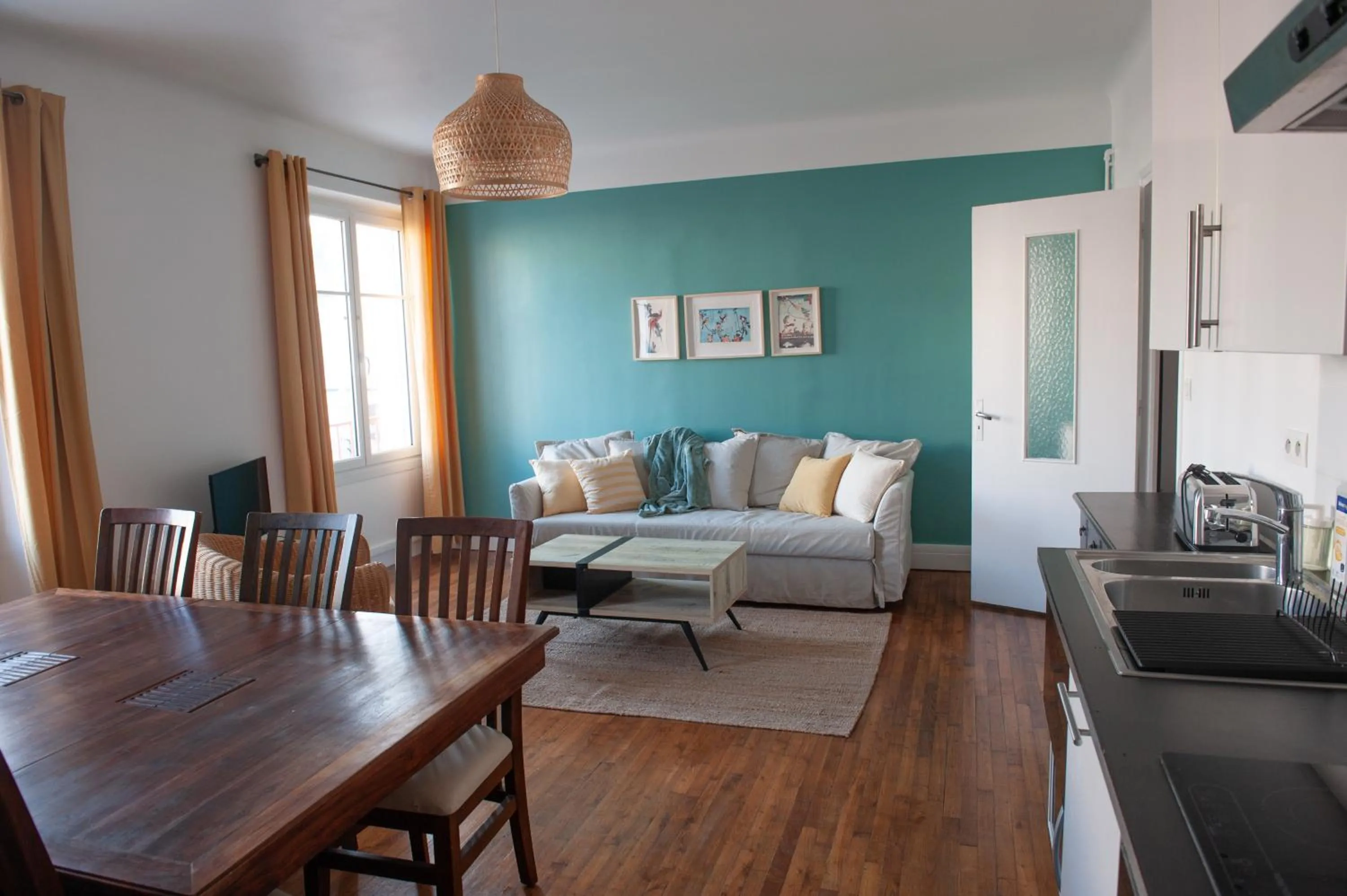 Standard Apartment in Appartement spacieux avec balcon et parking