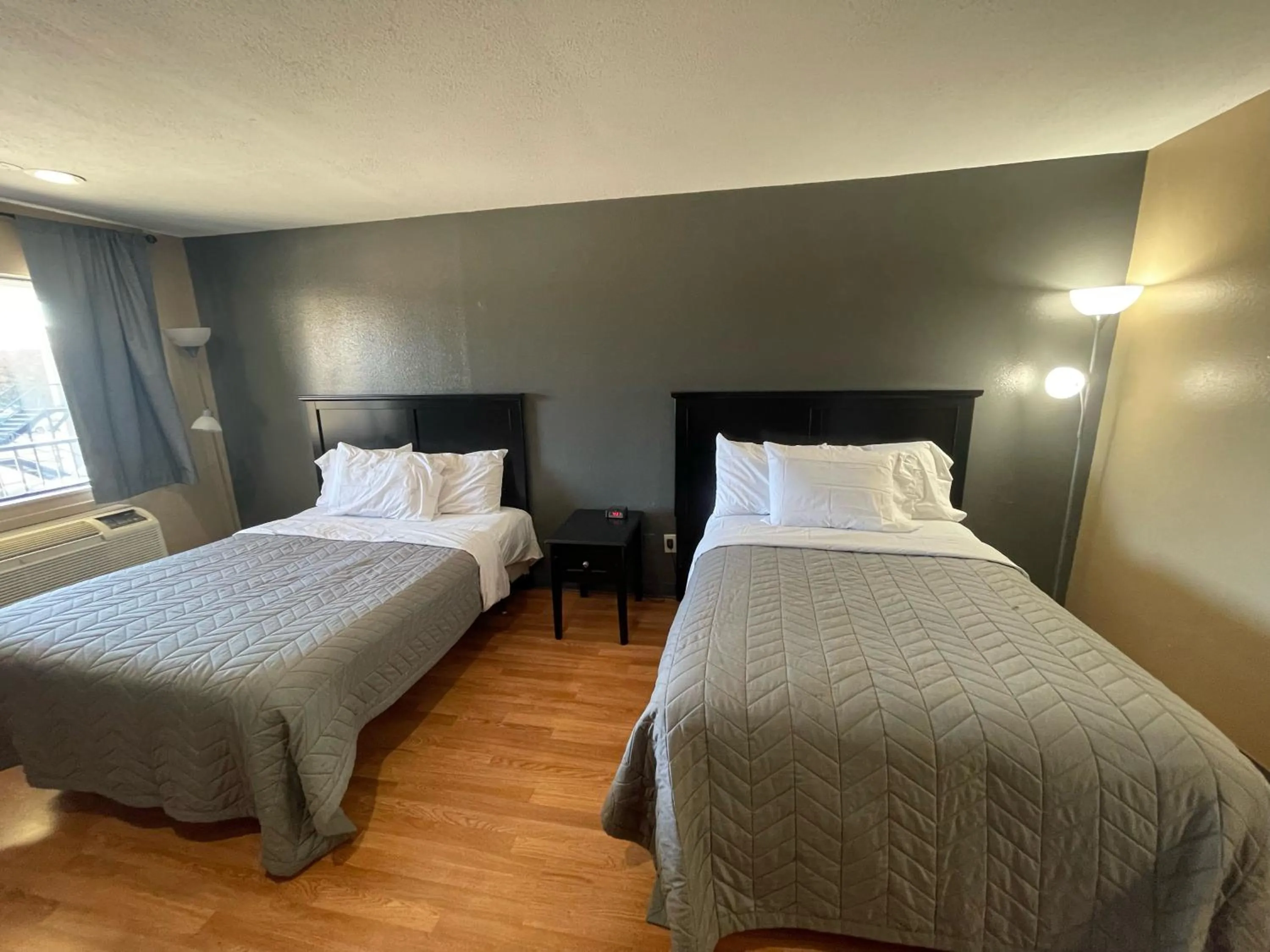 Bed in Best Budget Inn