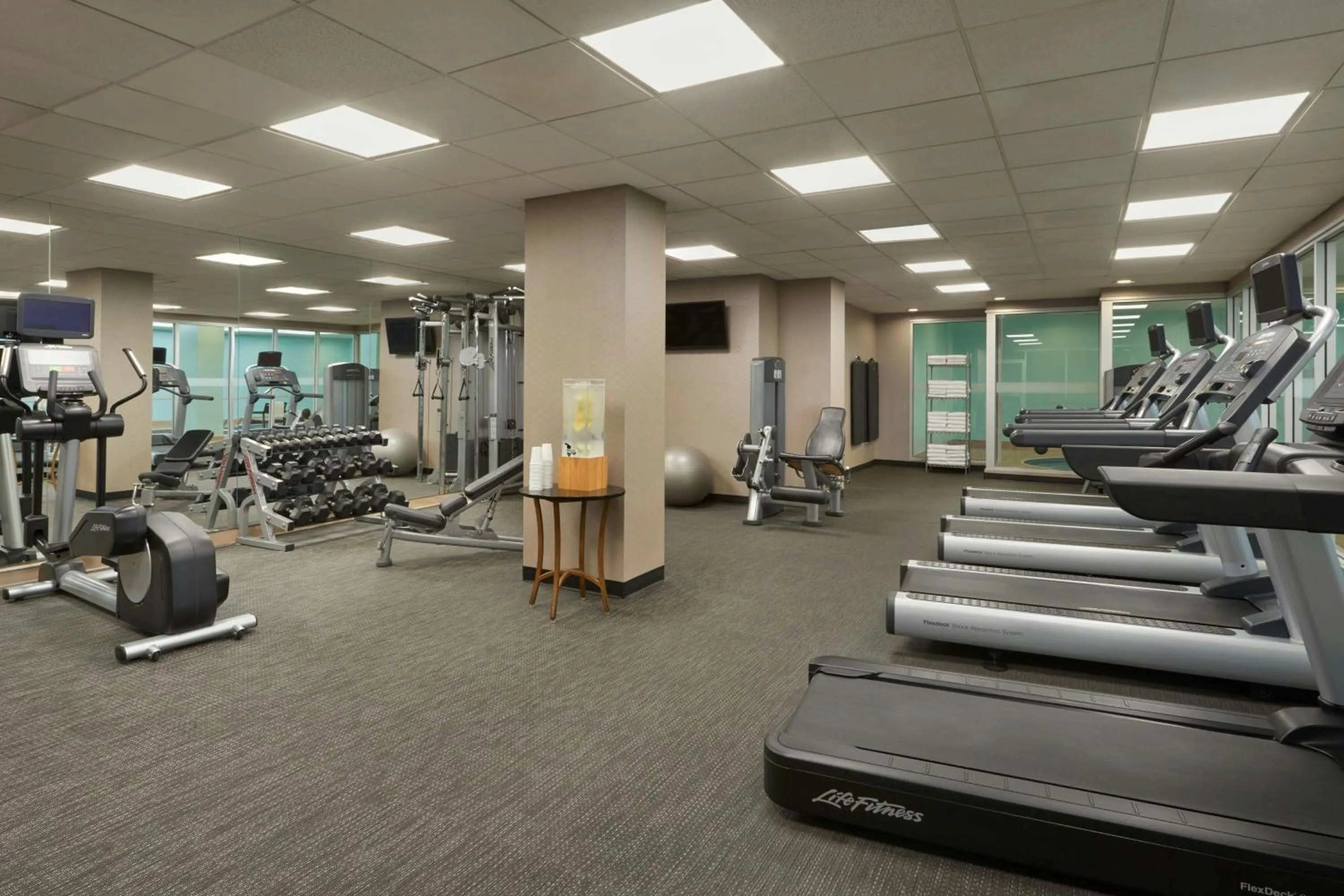 Fitness centre/facilities in Courtyard by Marriott Toronto Downtown