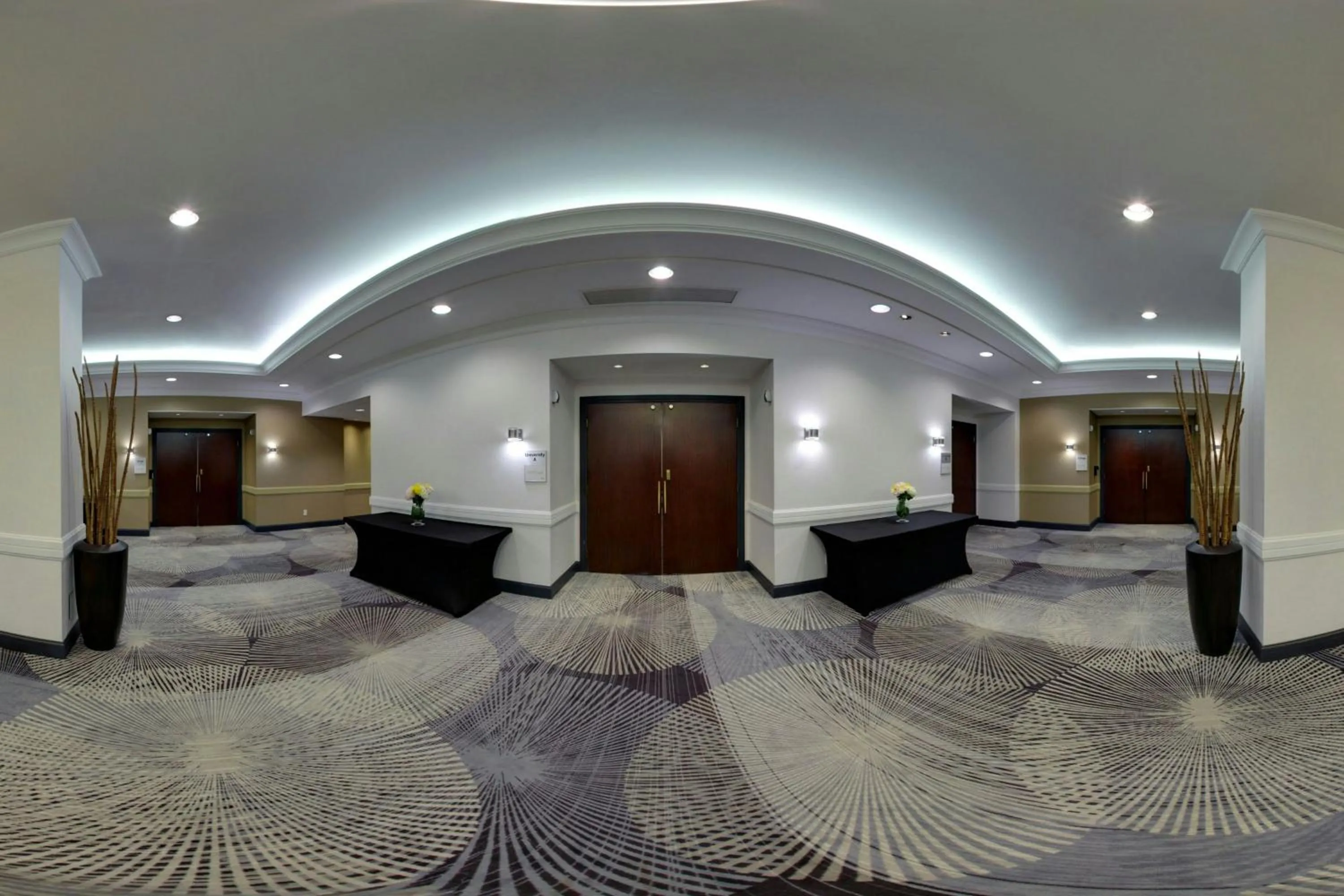 Meeting/conference room, Bed in Courtyard by Marriott Toronto Downtown