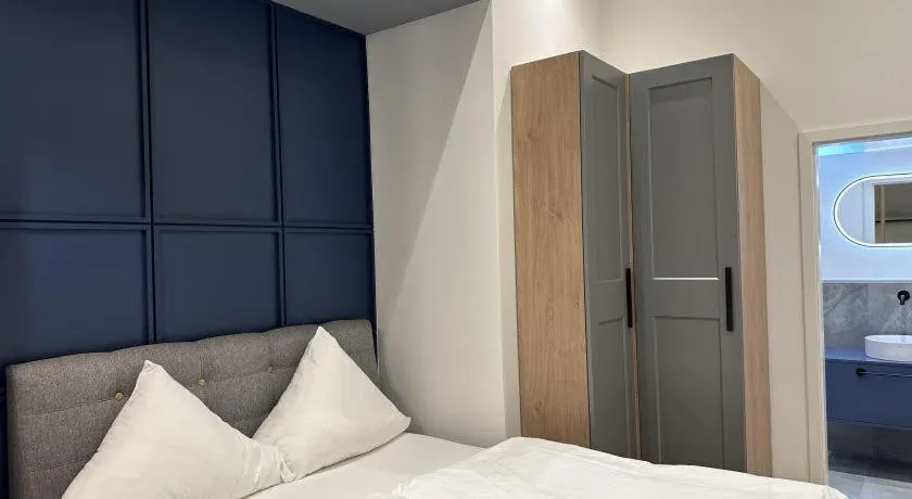 Bed in Hotel zur Post Dabringhausen - Quiet Business Hotel near Cologne and Dusseldorf Trade Fairs