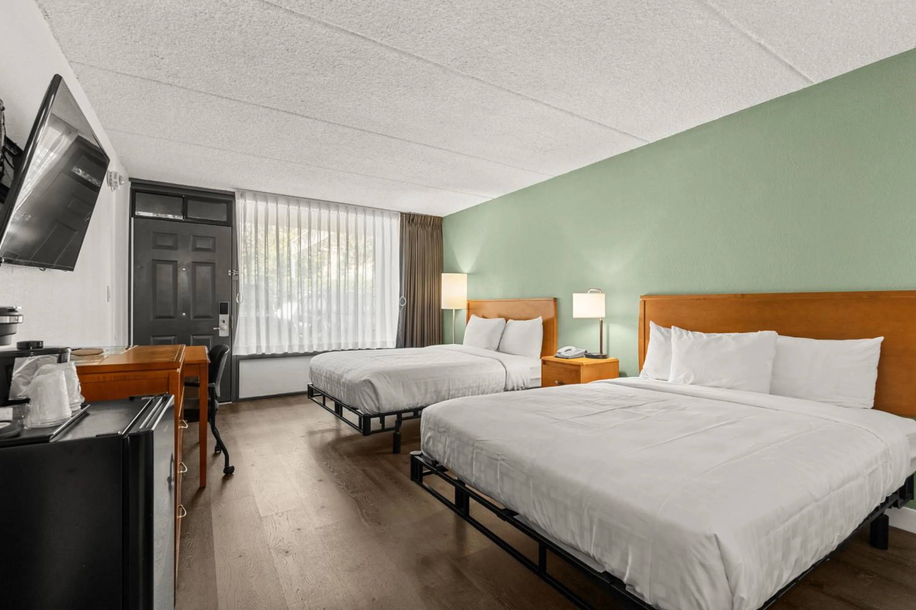 Bed in Vagabond Inn Executive Old Town