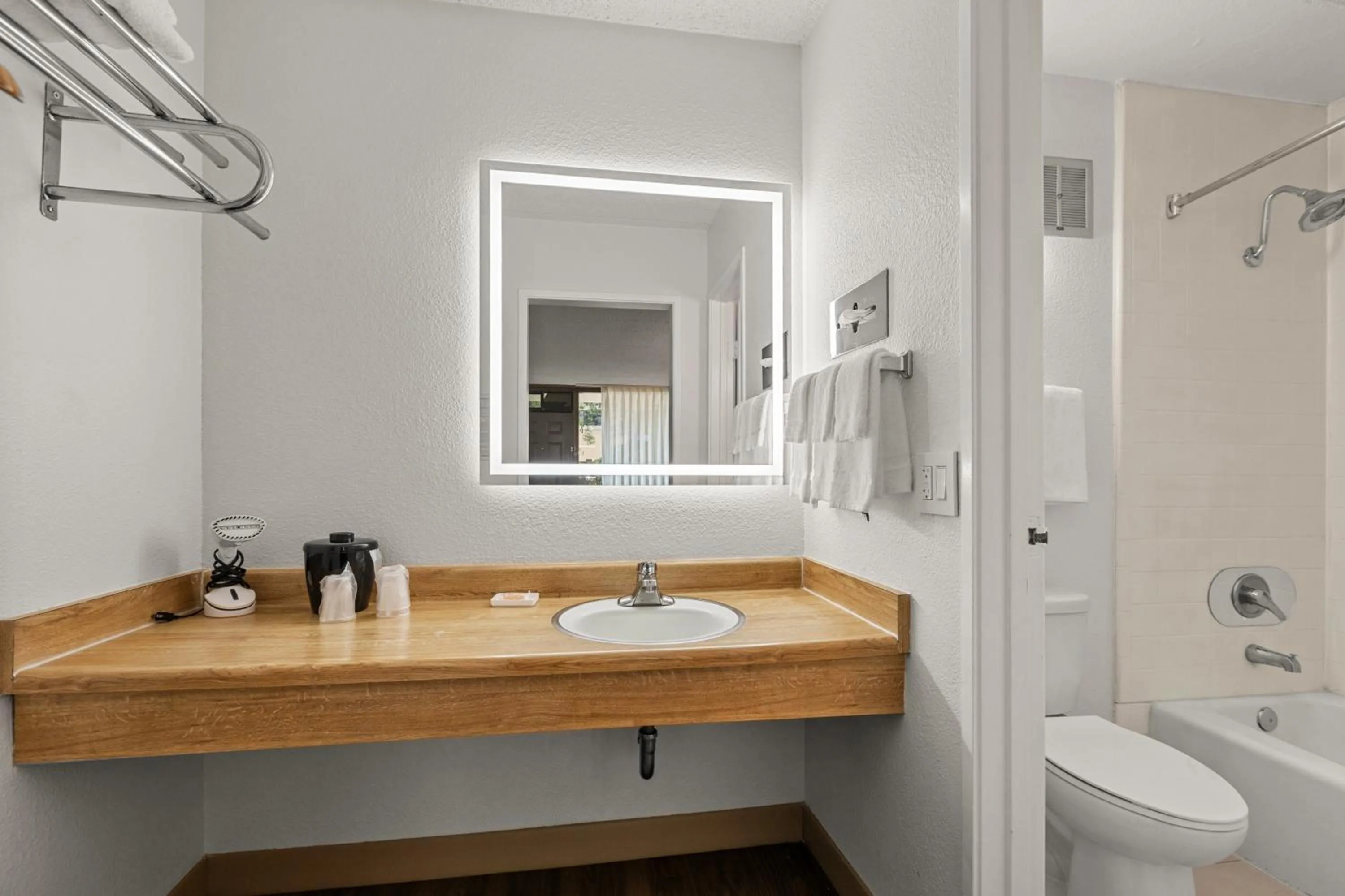 Bathroom in Vagabond Inn Executive Old Town