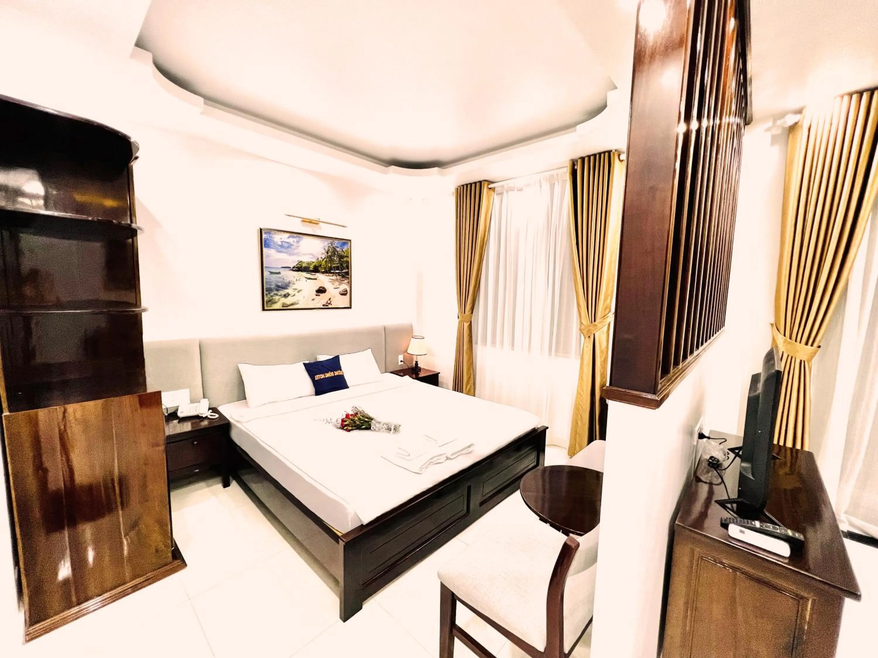 Bed in Dương Đông Hotel