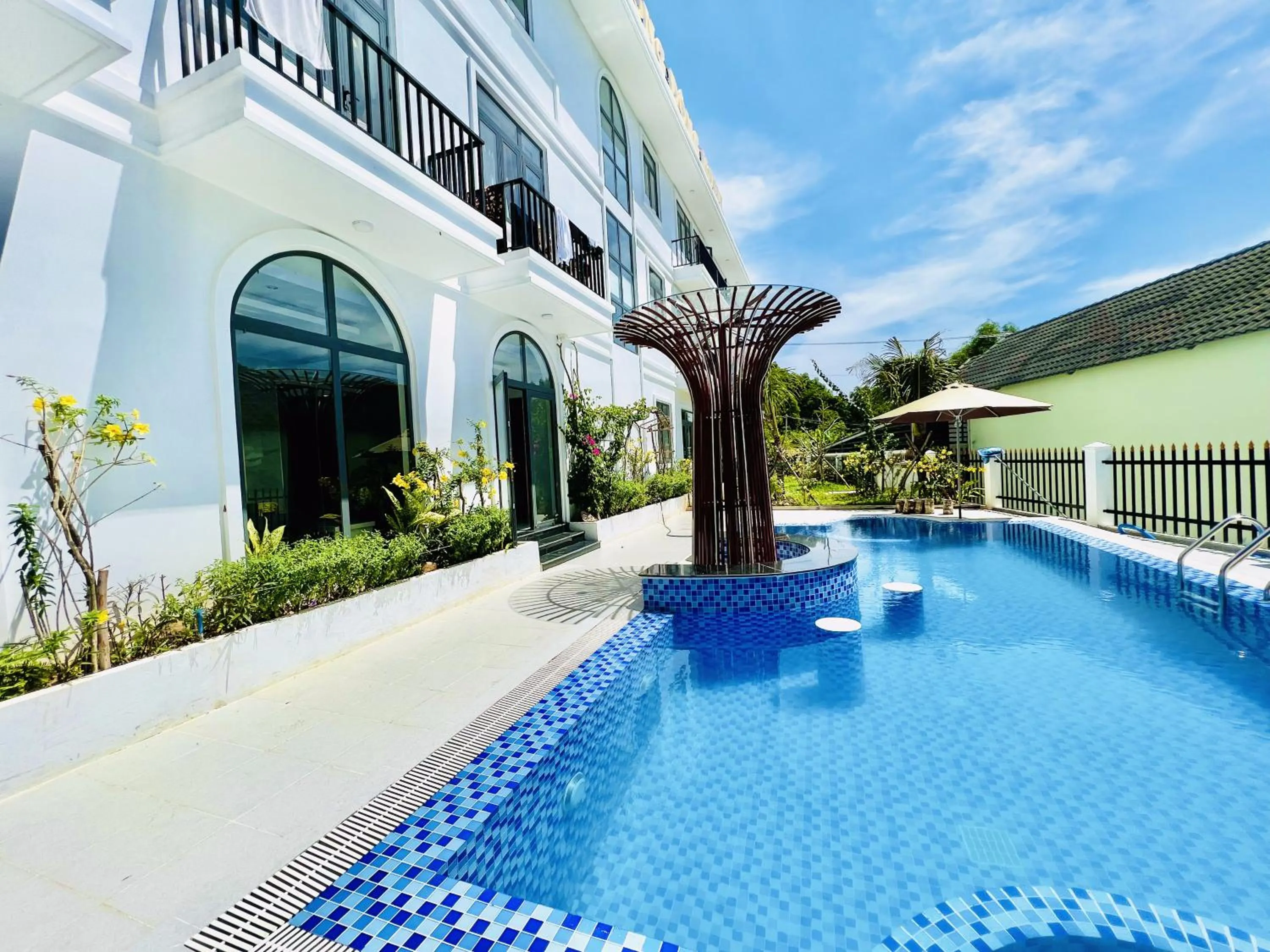 Property building in Dương Đông Hotel