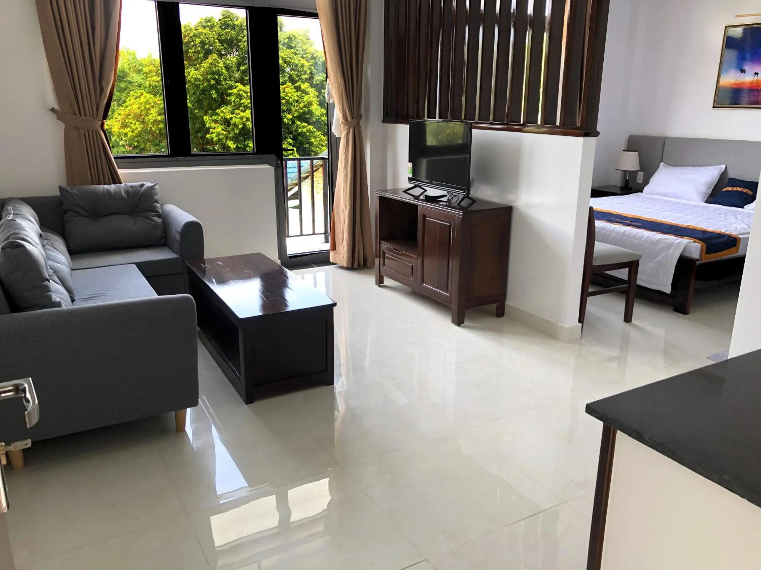 TV and multimedia, Bed in Dương Đông Hotel