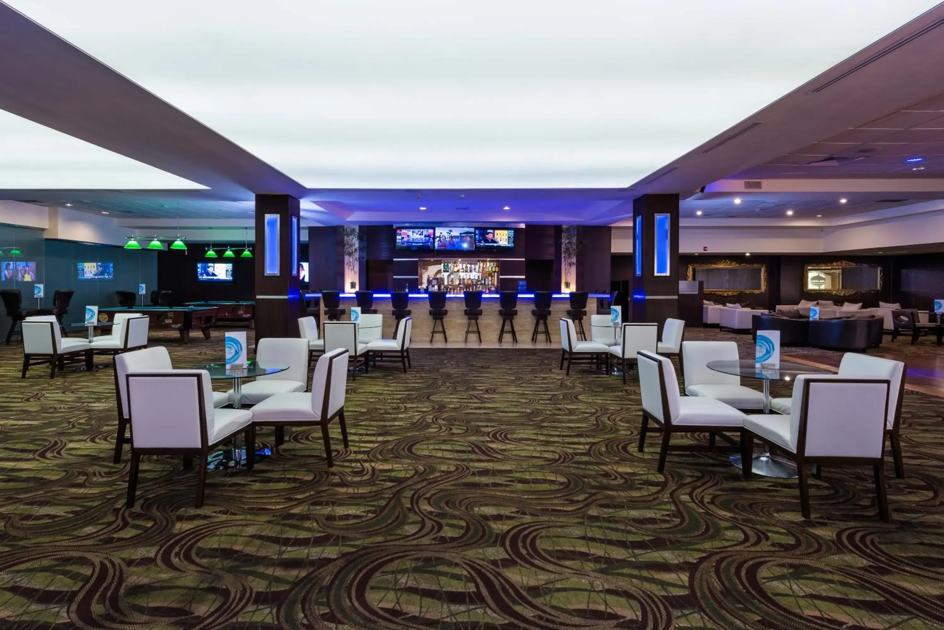 Lounge or bar in Barceló Aruba - All Inclusive Lounge or bar in Barceló Aruba - All Inclusive