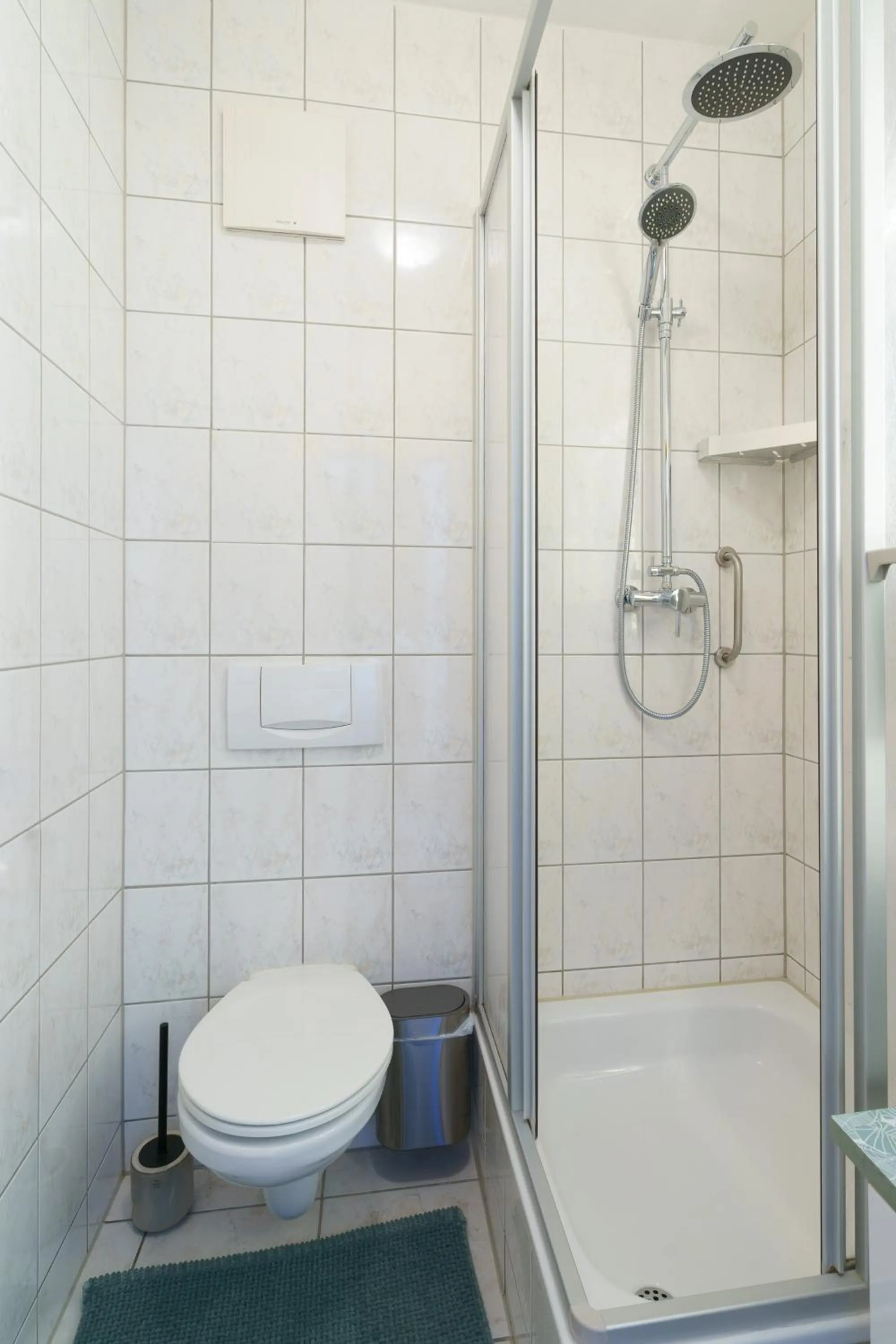 Shower in Kerkermeister Pension