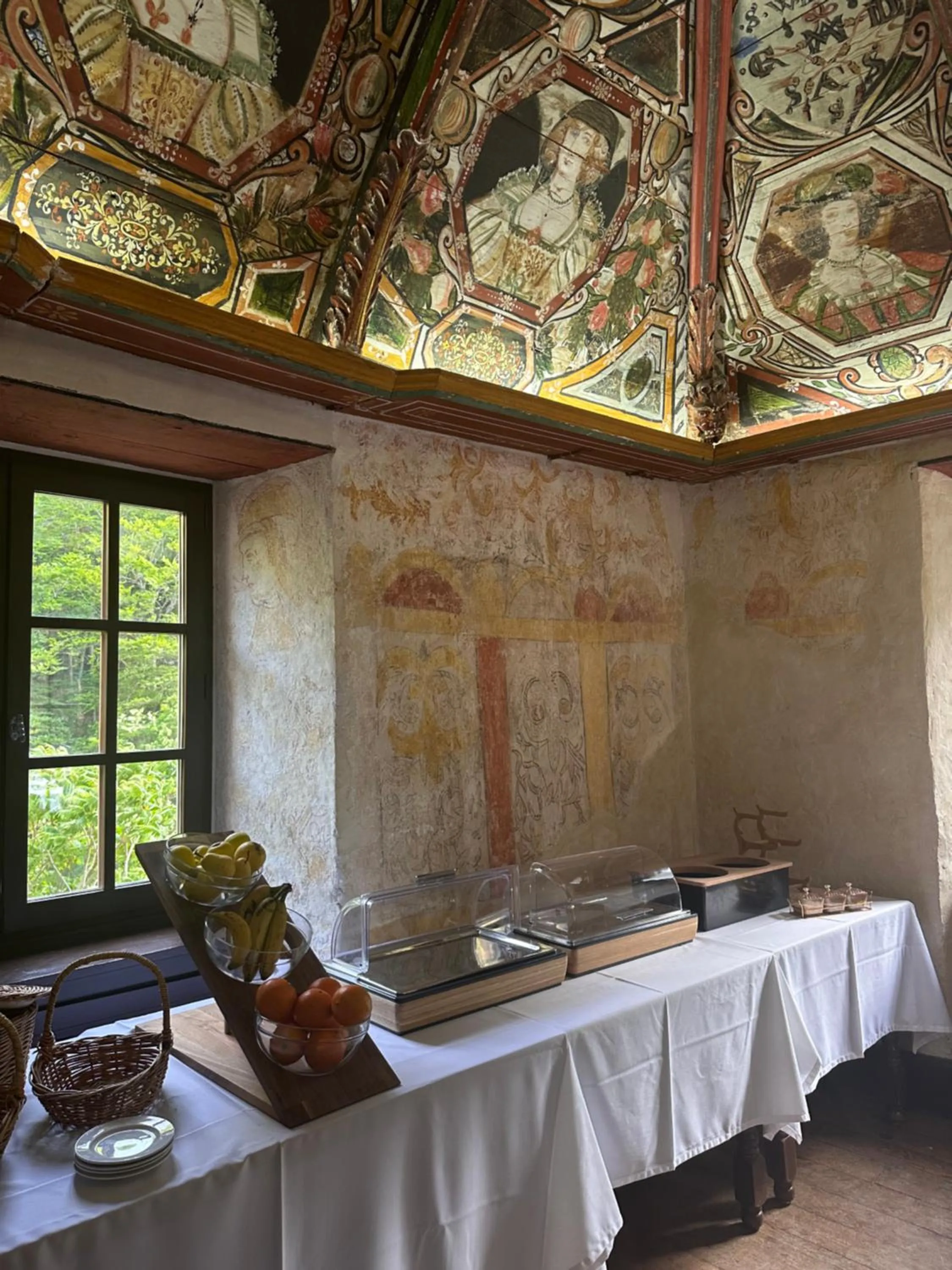 Breakfast in Château De La Caze Piscine & Spa - Ste Enimie