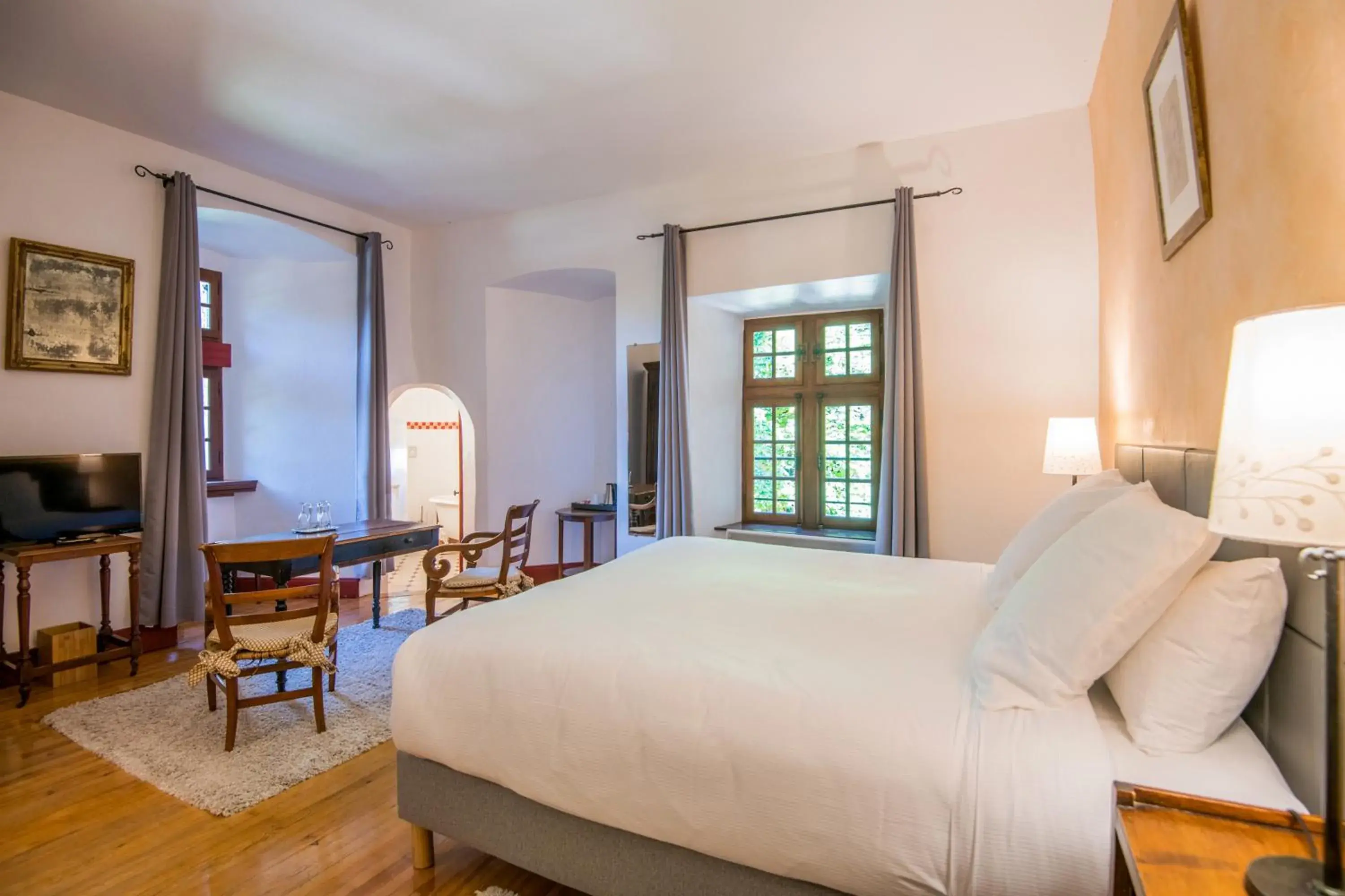 Bed in Château De La Caze Piscine & Spa - Ste Enimie Bed in Château De La Caze Piscine & Spa - Ste Enimie