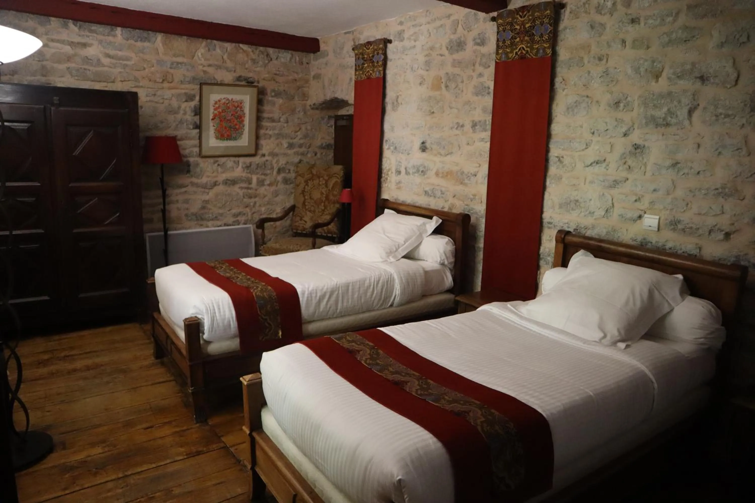 Bedroom, Bed in Château De La Caze Piscine & Spa - Ste Enimie