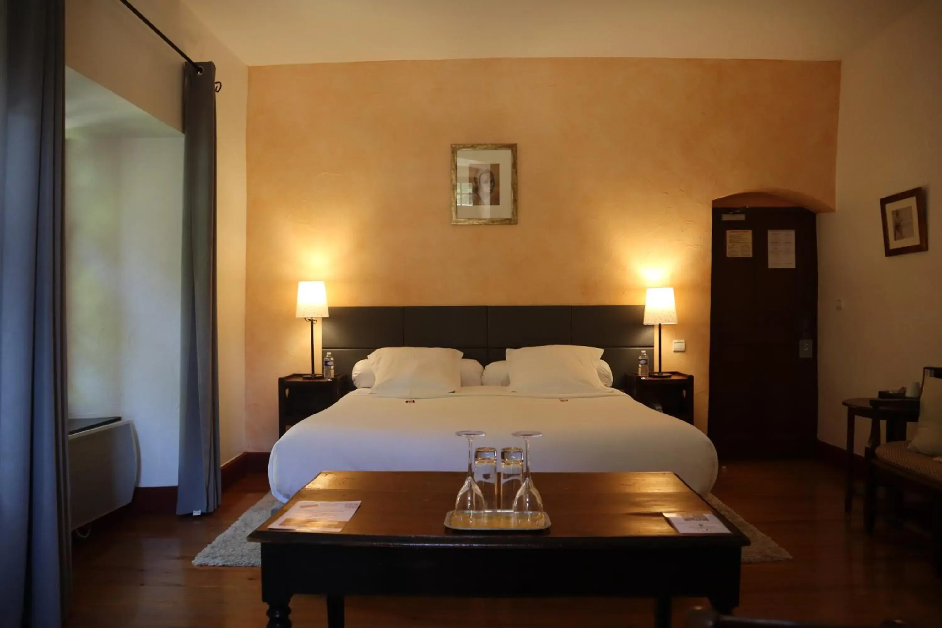 Bedroom, Bed in Château De La Caze Piscine & Spa - Ste Enimie Bedroom, Bed in Château De La Caze Piscine & Spa - Ste Enimie