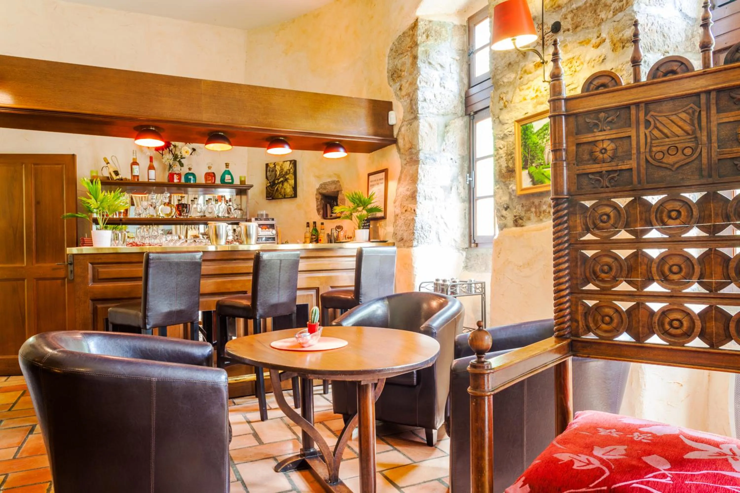 Lounge or bar in Château De La Caze Piscine & Spa - Ste Enimie