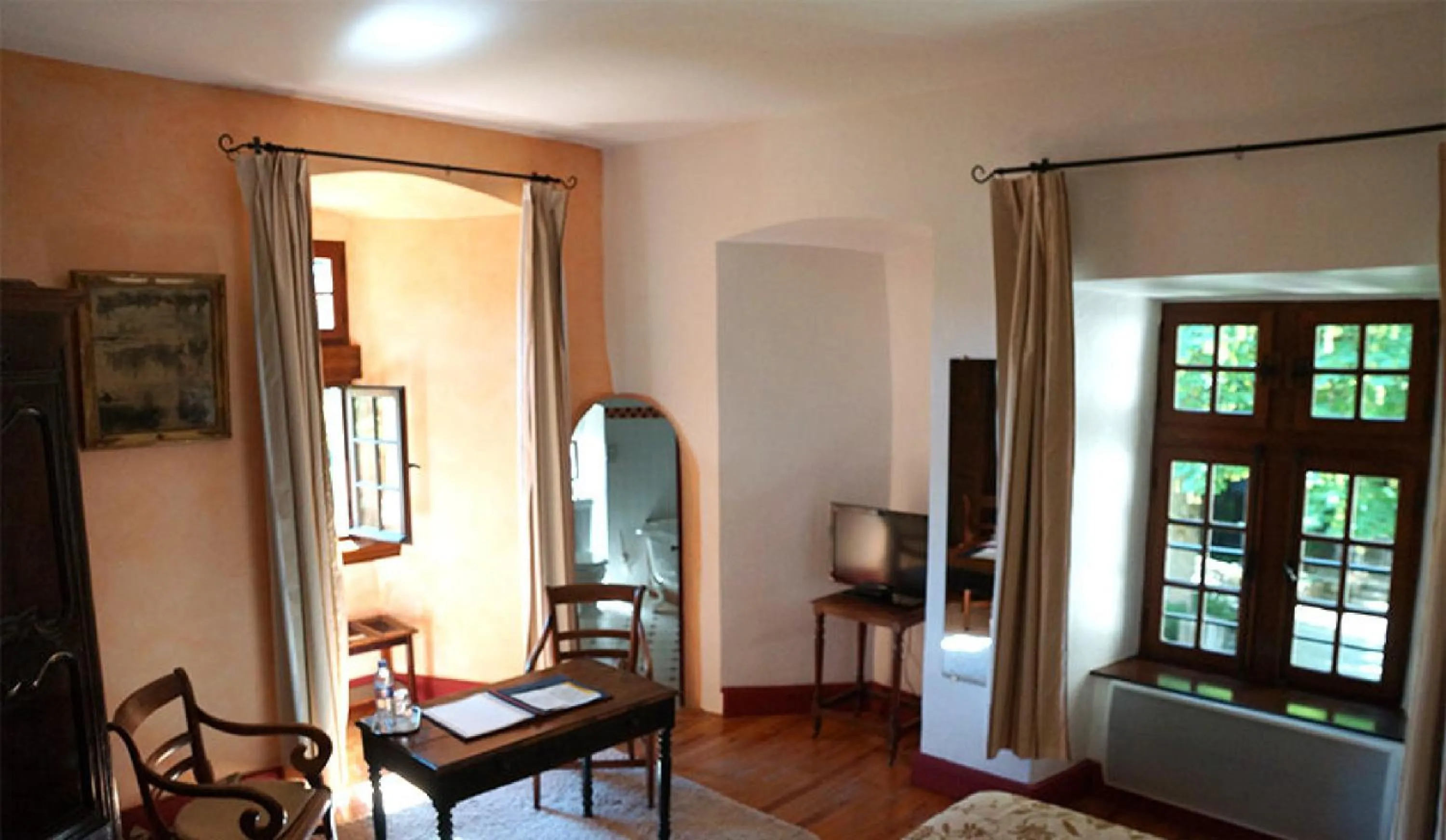 Bedroom in Château De La Caze Piscine & Spa - Ste Enimie