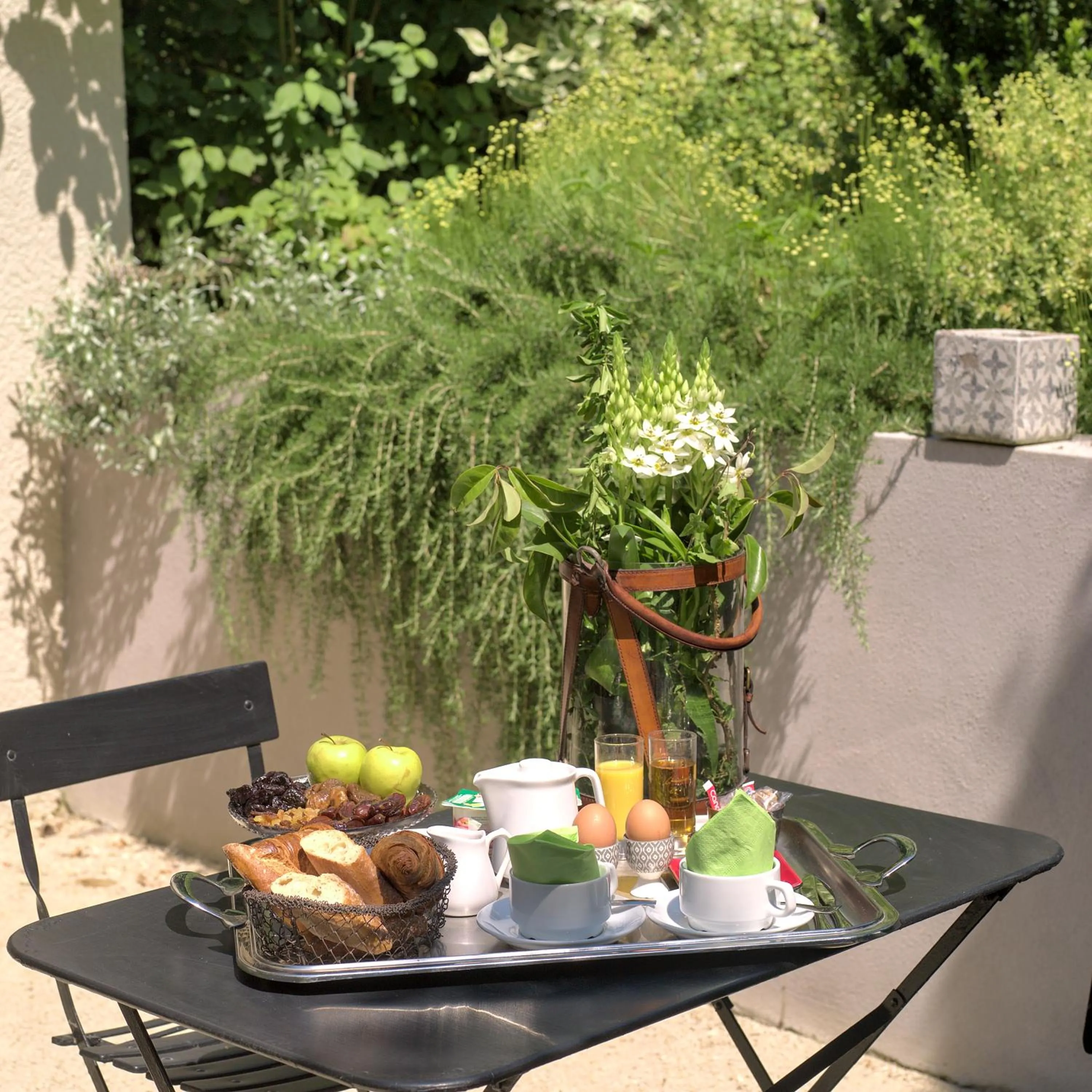 Balcony/Terrace in Hôtel l'Amandière