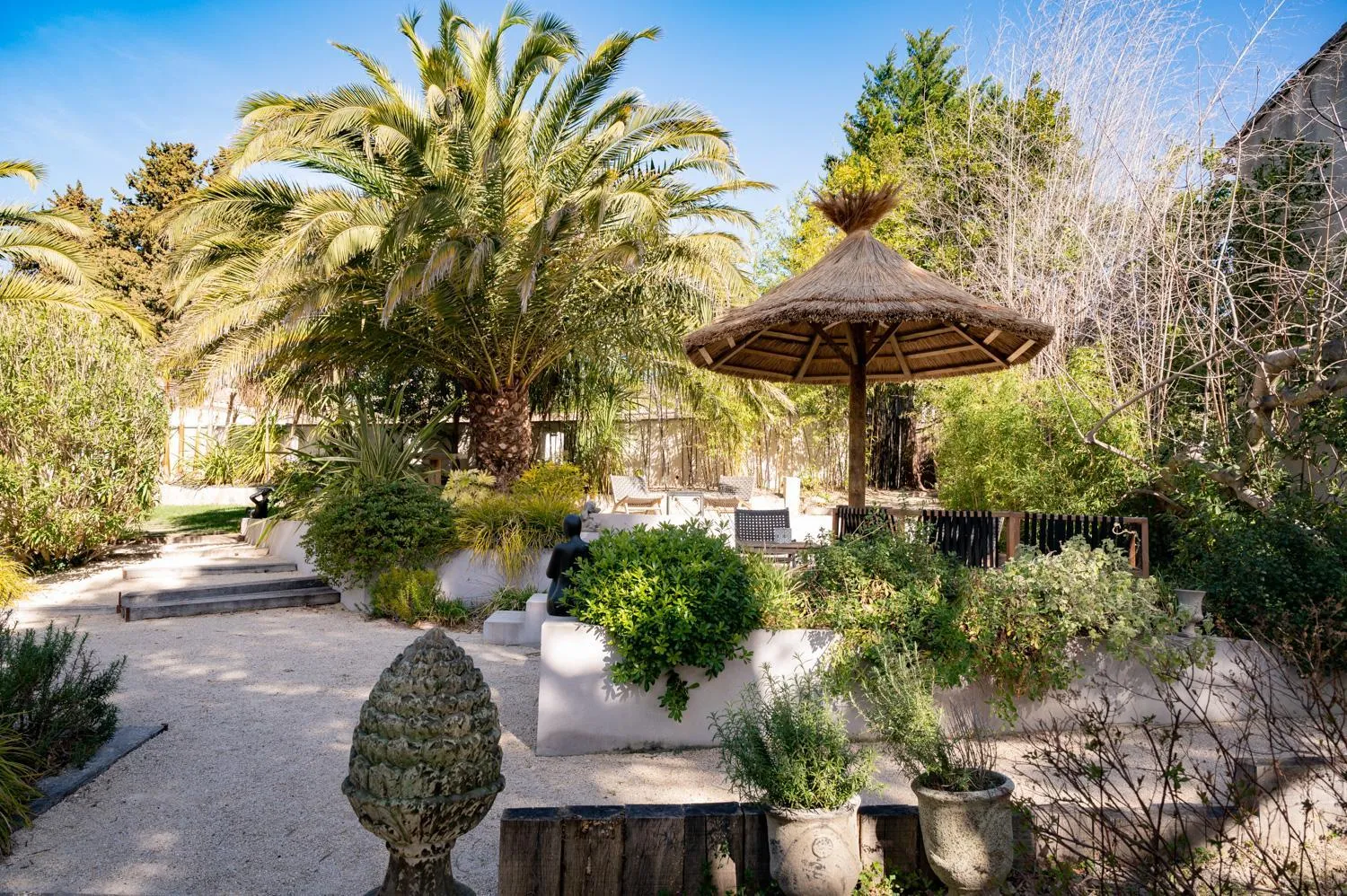 Garden in Hôtel l'Amandière