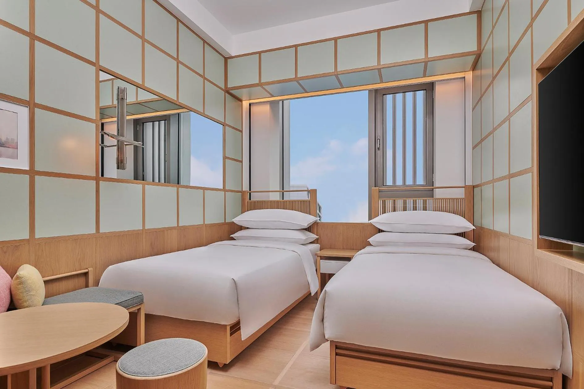 Photo of the whole room, Bed in The Shàng by Artyzen Qiantan Shanghai