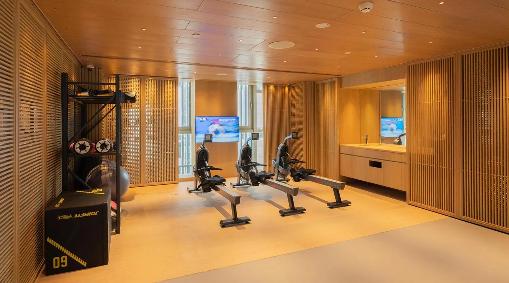 Fitness centre/facilities in The Shàng by Artyzen Qiantan Shanghai