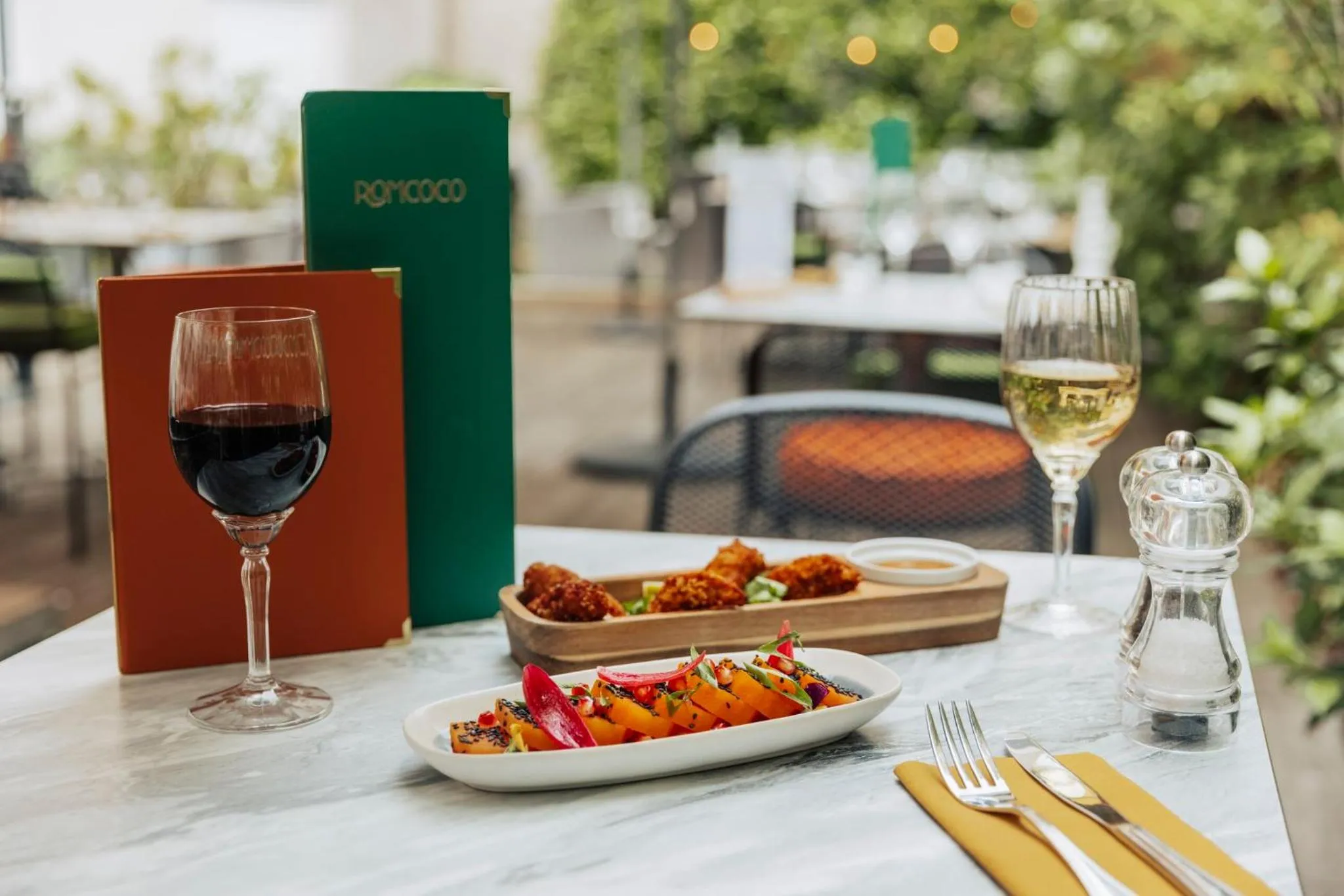 Restaurant/places to eat in voco Paris - Porte de Clichy by IHG