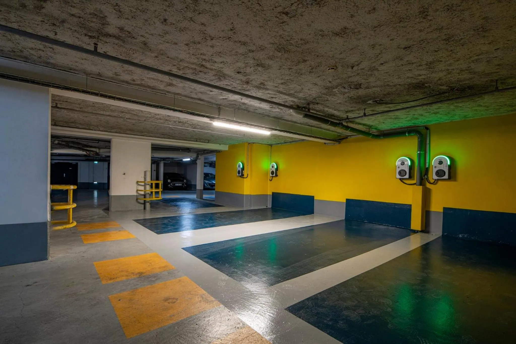 Lobby or reception in voco Paris - Porte de Clichy by IHG