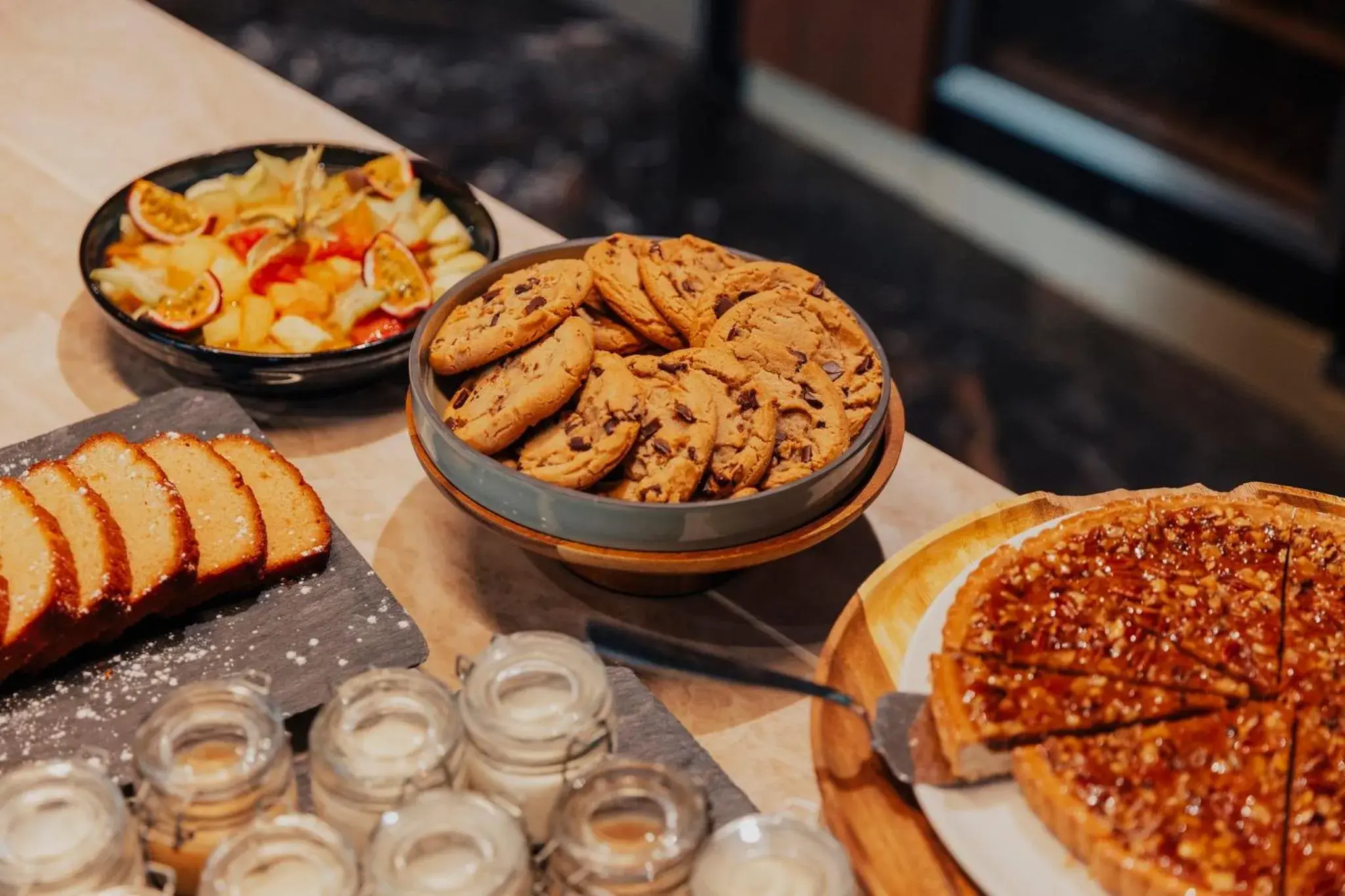 Restaurant/places to eat in voco Paris - Porte de Clichy by IHG Restaurant/places to eat in voco Paris - Porte de Clichy by IHG