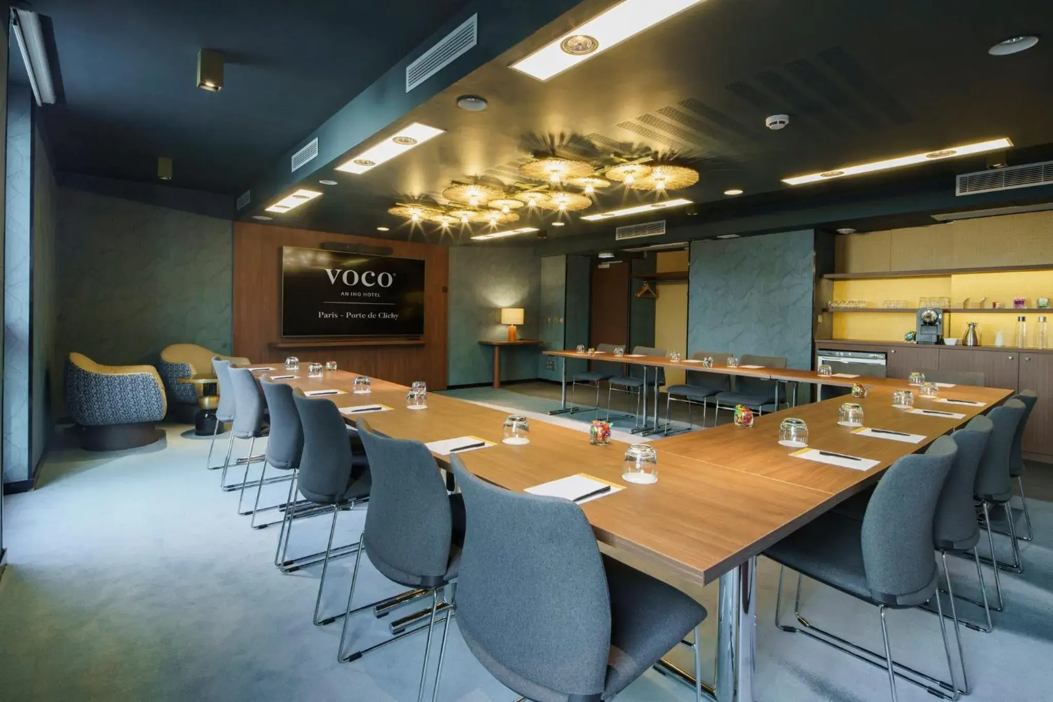 Meeting/conference room in voco Paris - Porte de Clichy, an IHG Hotel