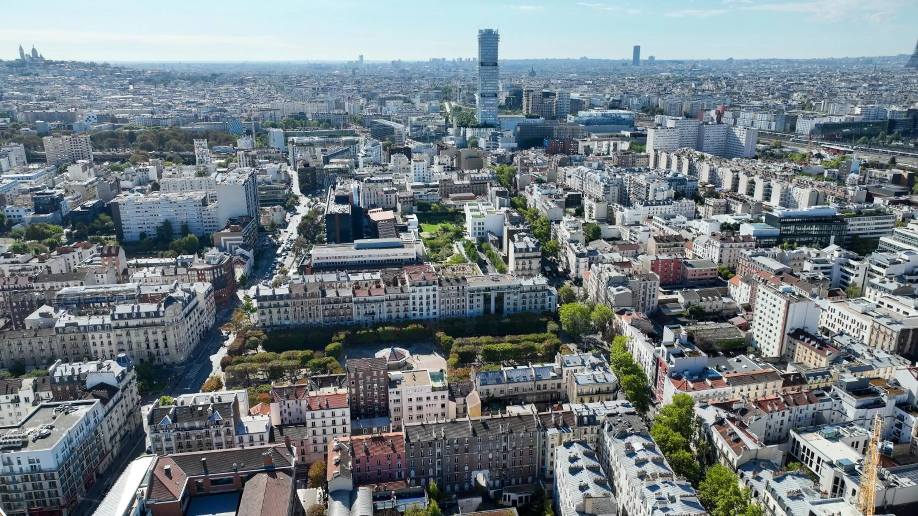 Neighbourhood in voco Paris - Porte de Clichy by IHG