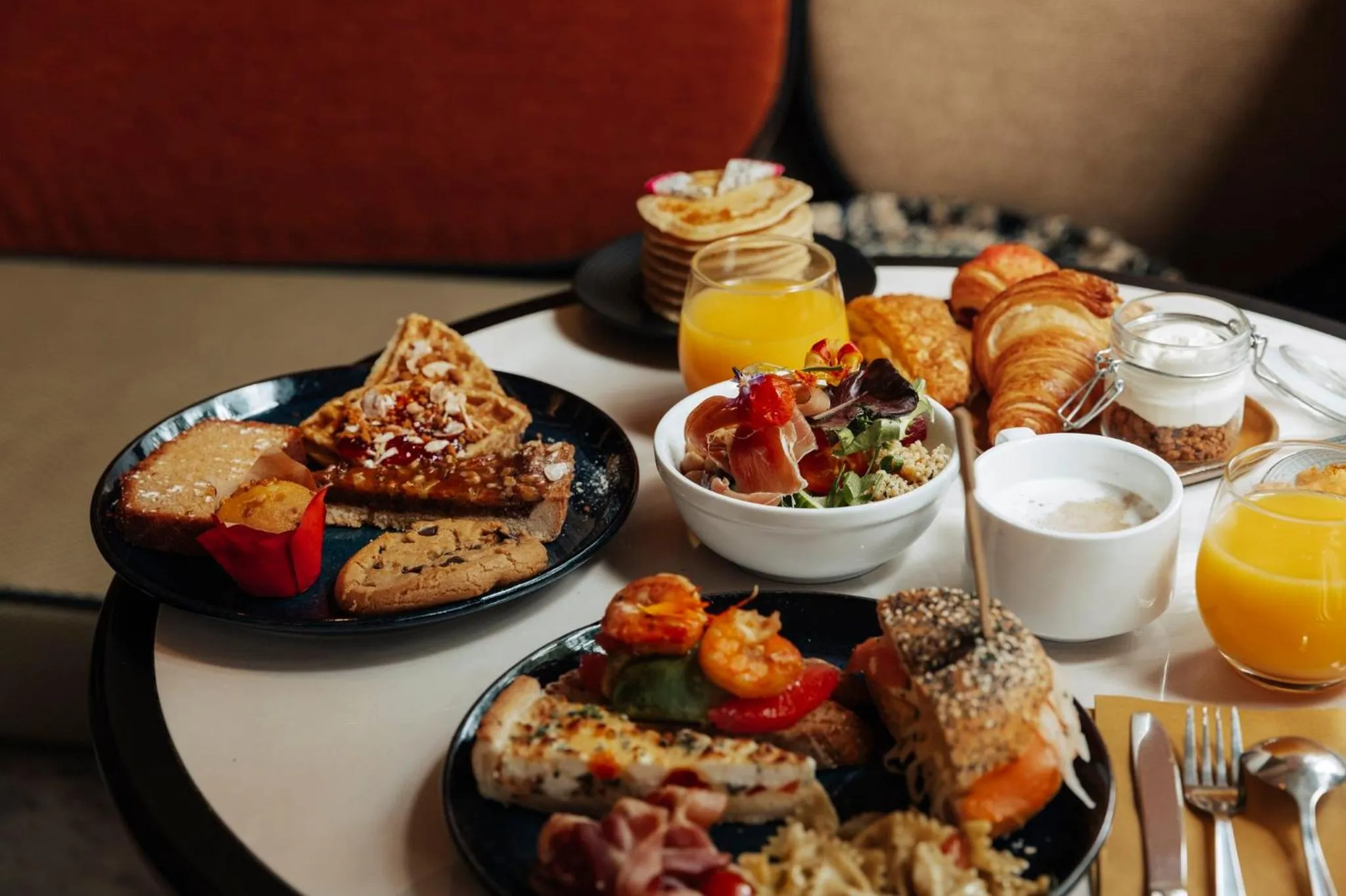 Restaurant/places to eat in voco Paris - Porte de Clichy by IHG