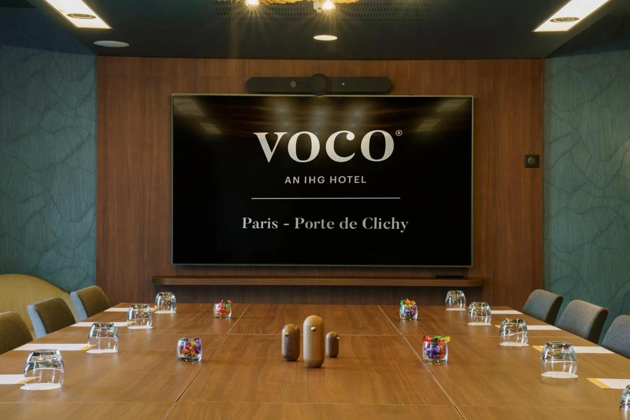 Meeting/conference room in voco Paris - Porte de Clichy by IHG