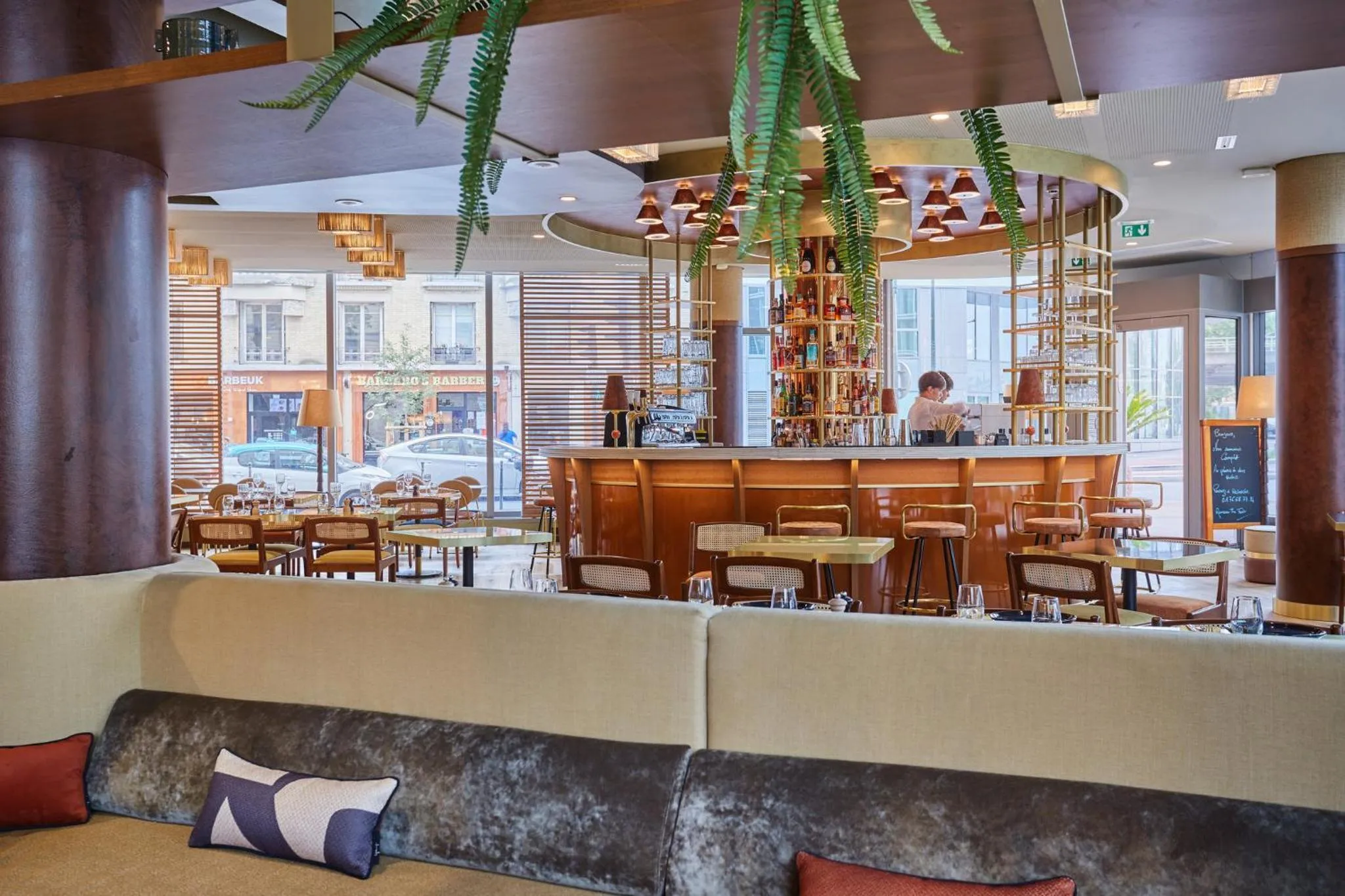 Restaurant/places to eat in voco Paris - Porte de Clichy by IHG