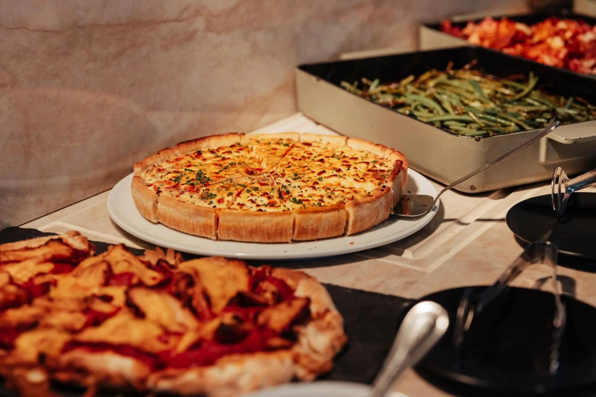 Restaurant/places to eat in voco Paris - Porte de Clichy by IHG