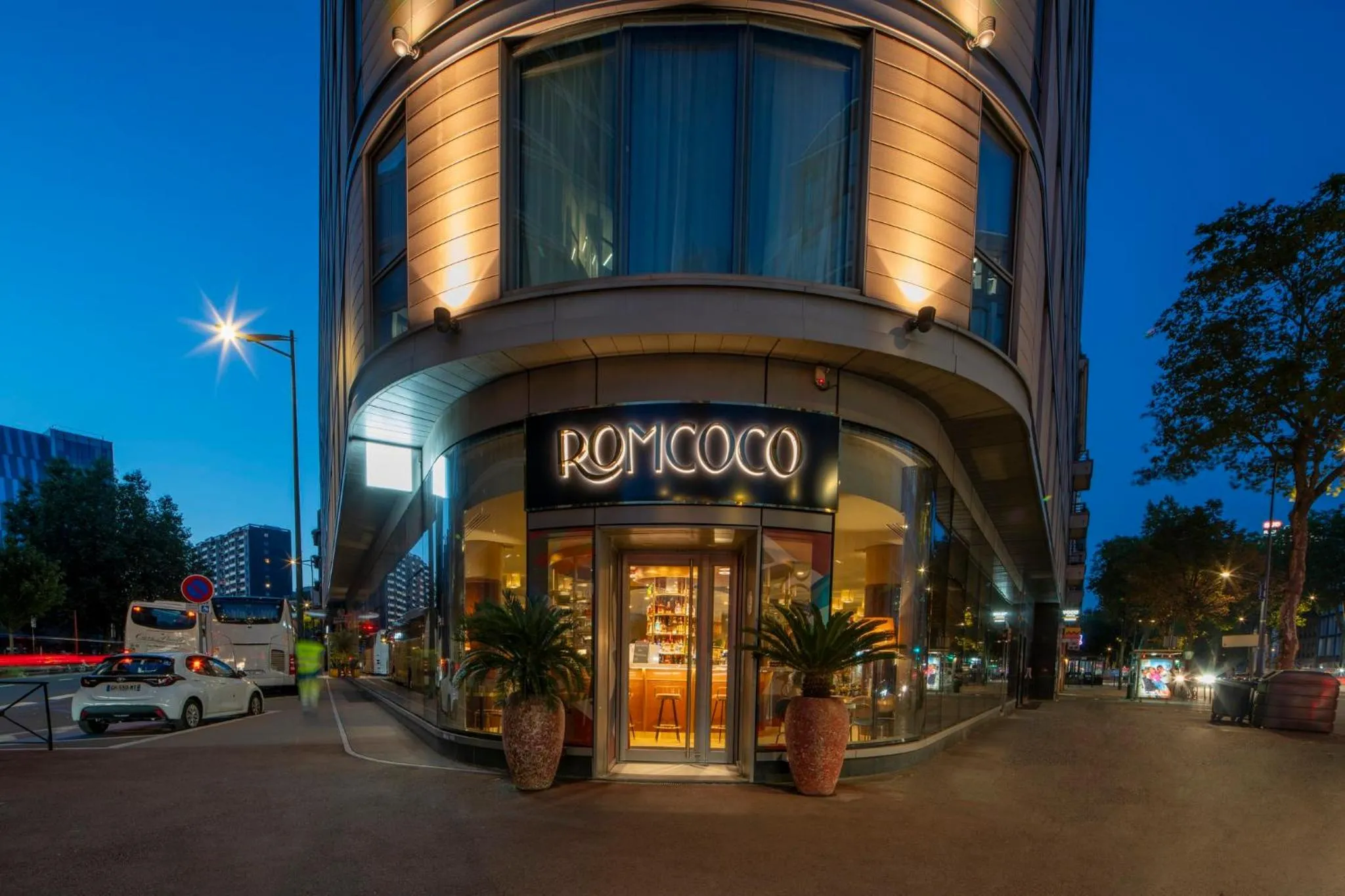 Restaurant/places to eat in voco Paris - Porte de Clichy by IHG