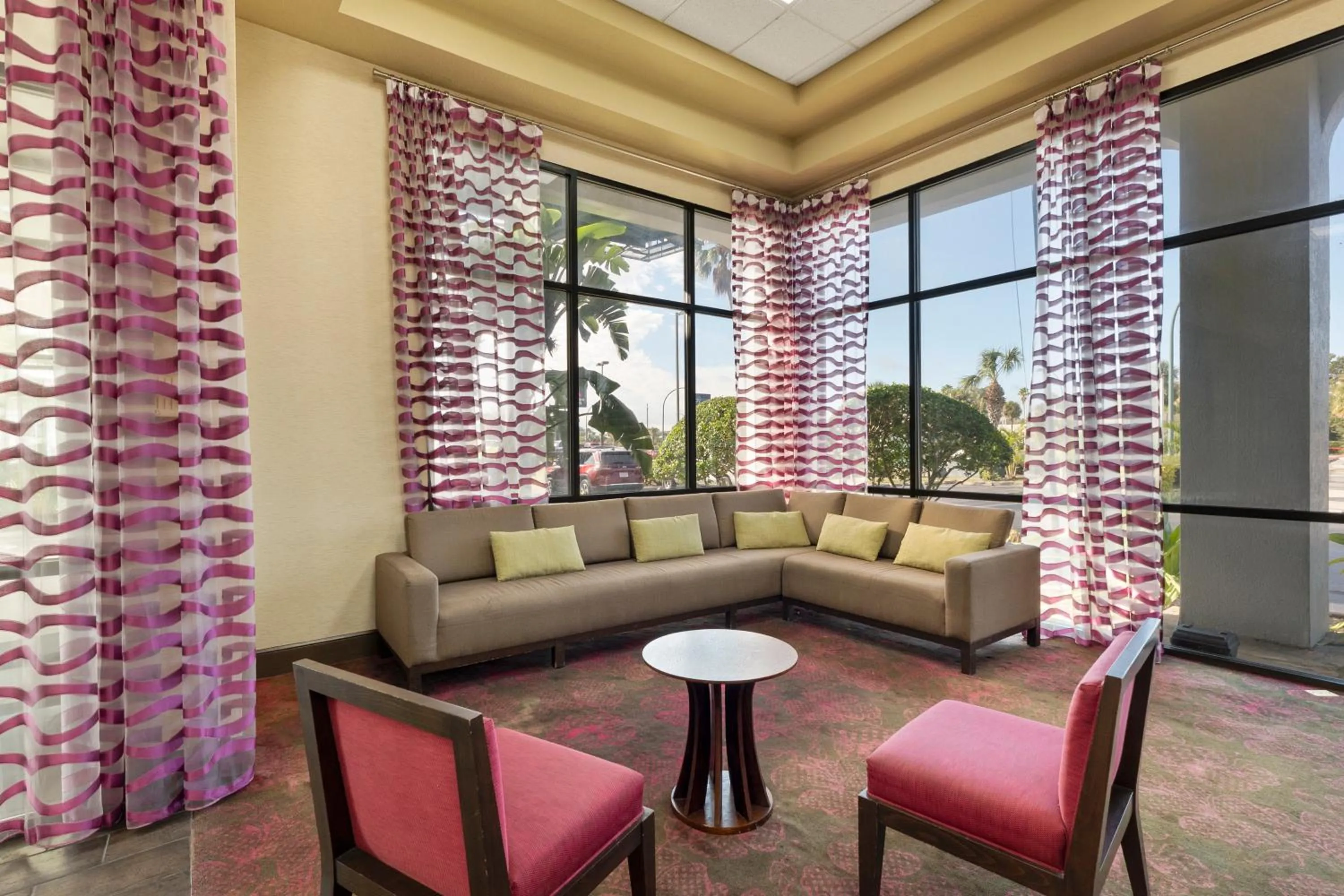Seating area in Orlando Palms