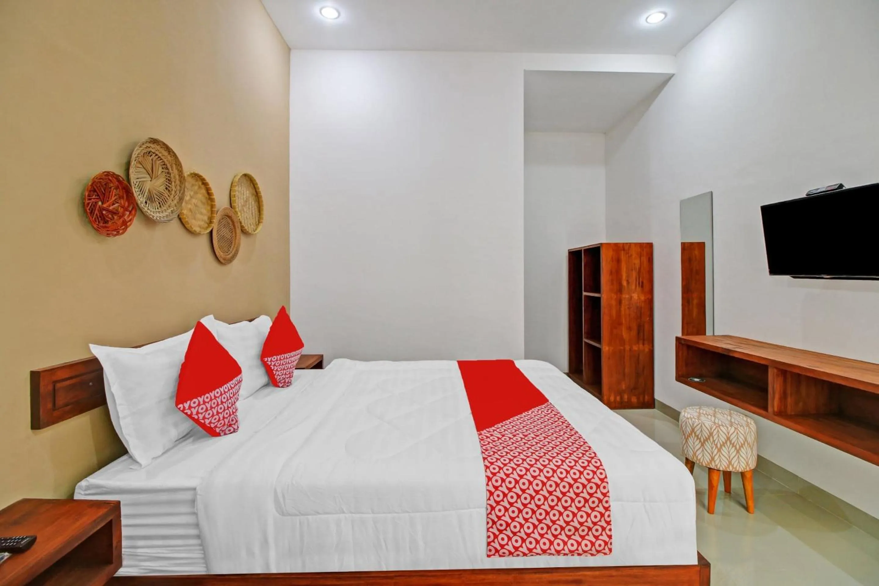 Bedroom, Bed in Hotel O Madania Guesthouse Syariah