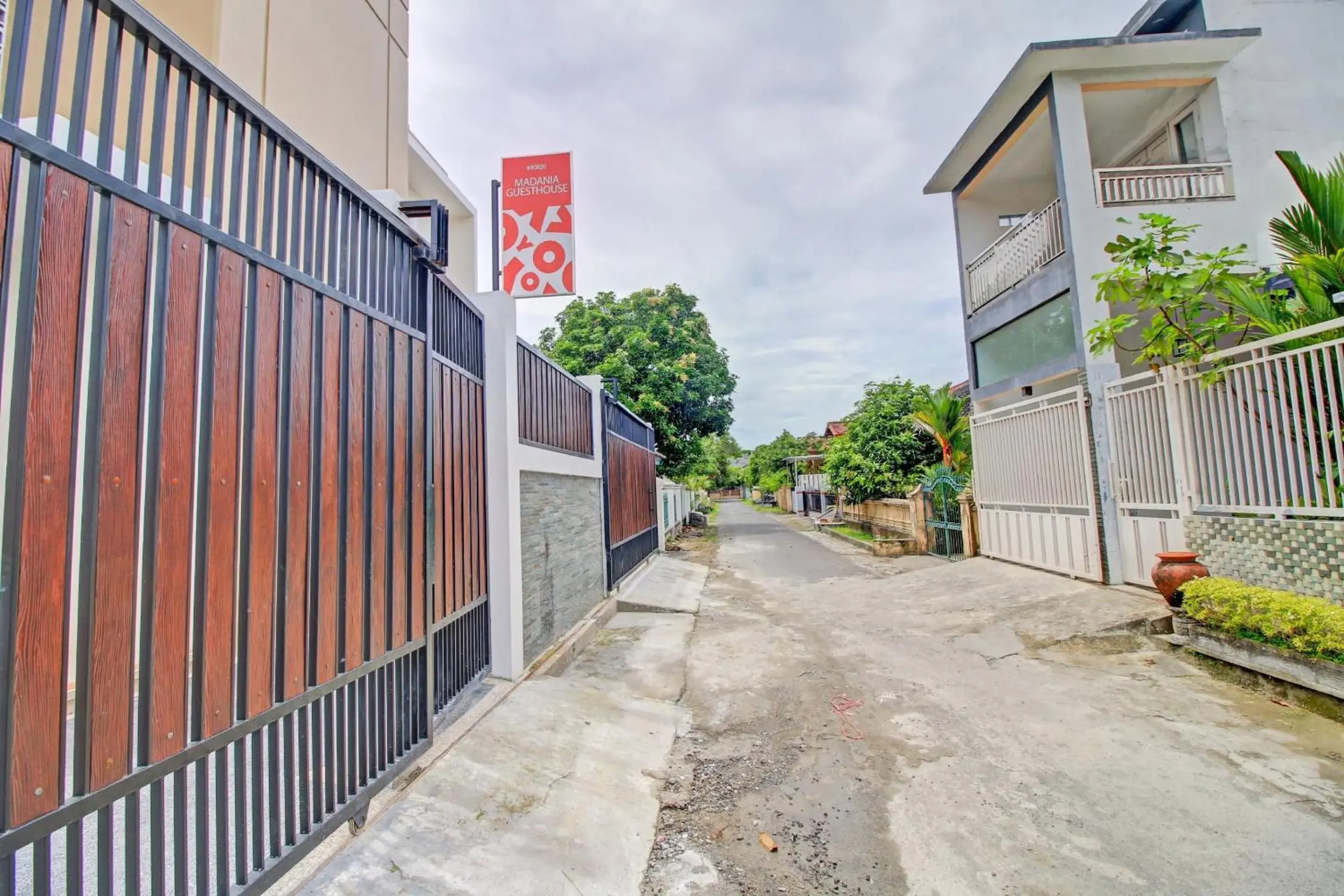 Hotel O Madania Guesthouse Syariah Hotel O Madania Guesthouse Syariah