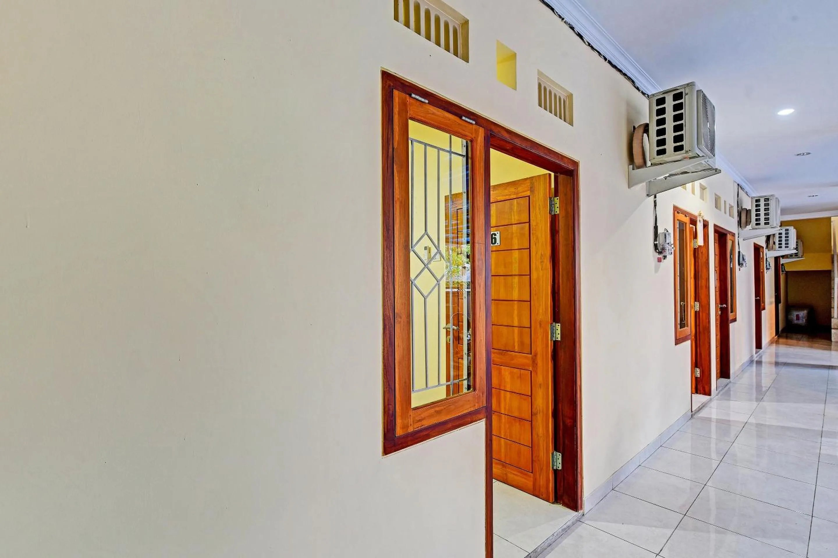 Lobby or reception in Hotel O Casa Jupiter Shine