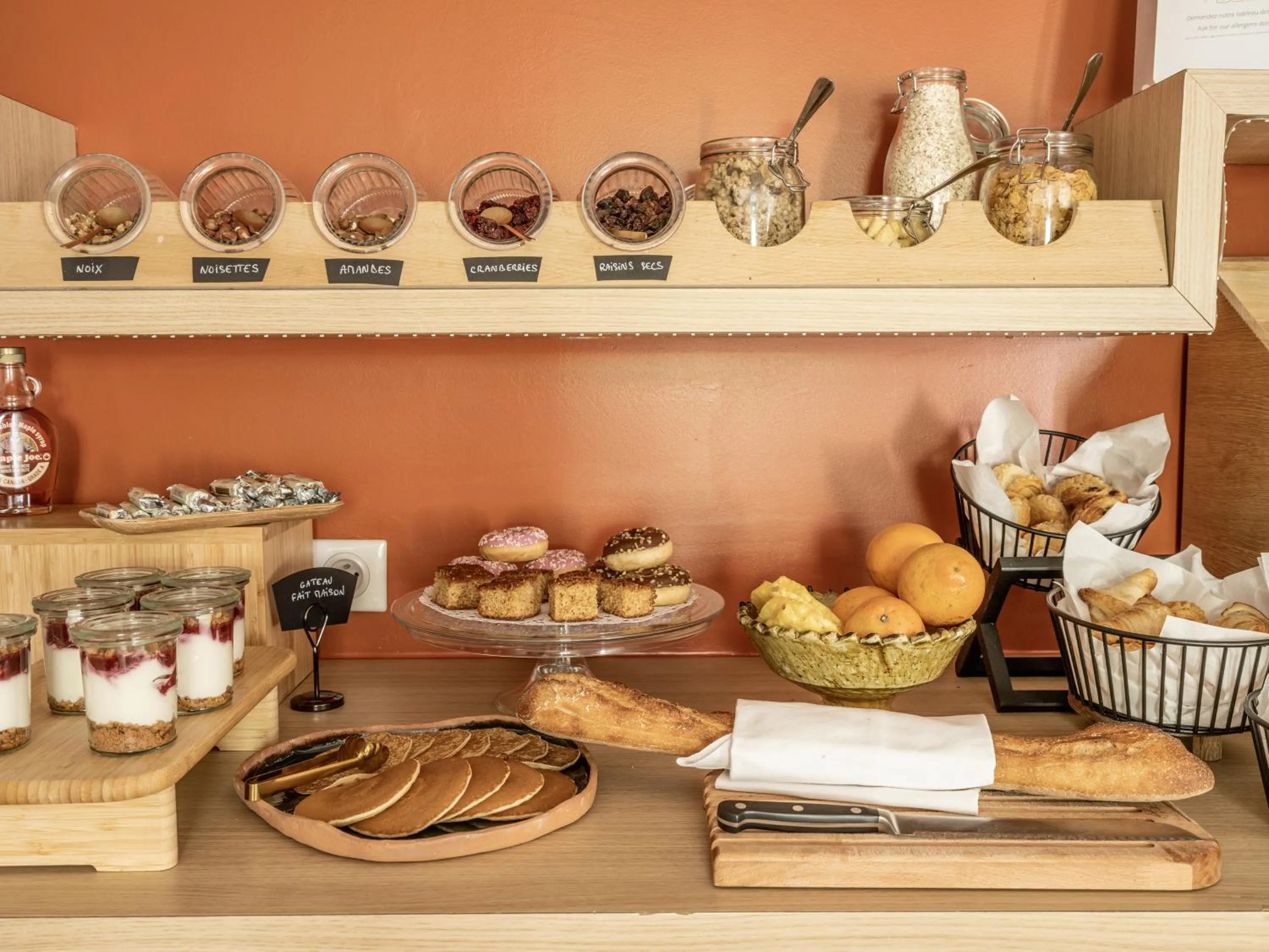 Breakfast in Hôtel des Batignolles