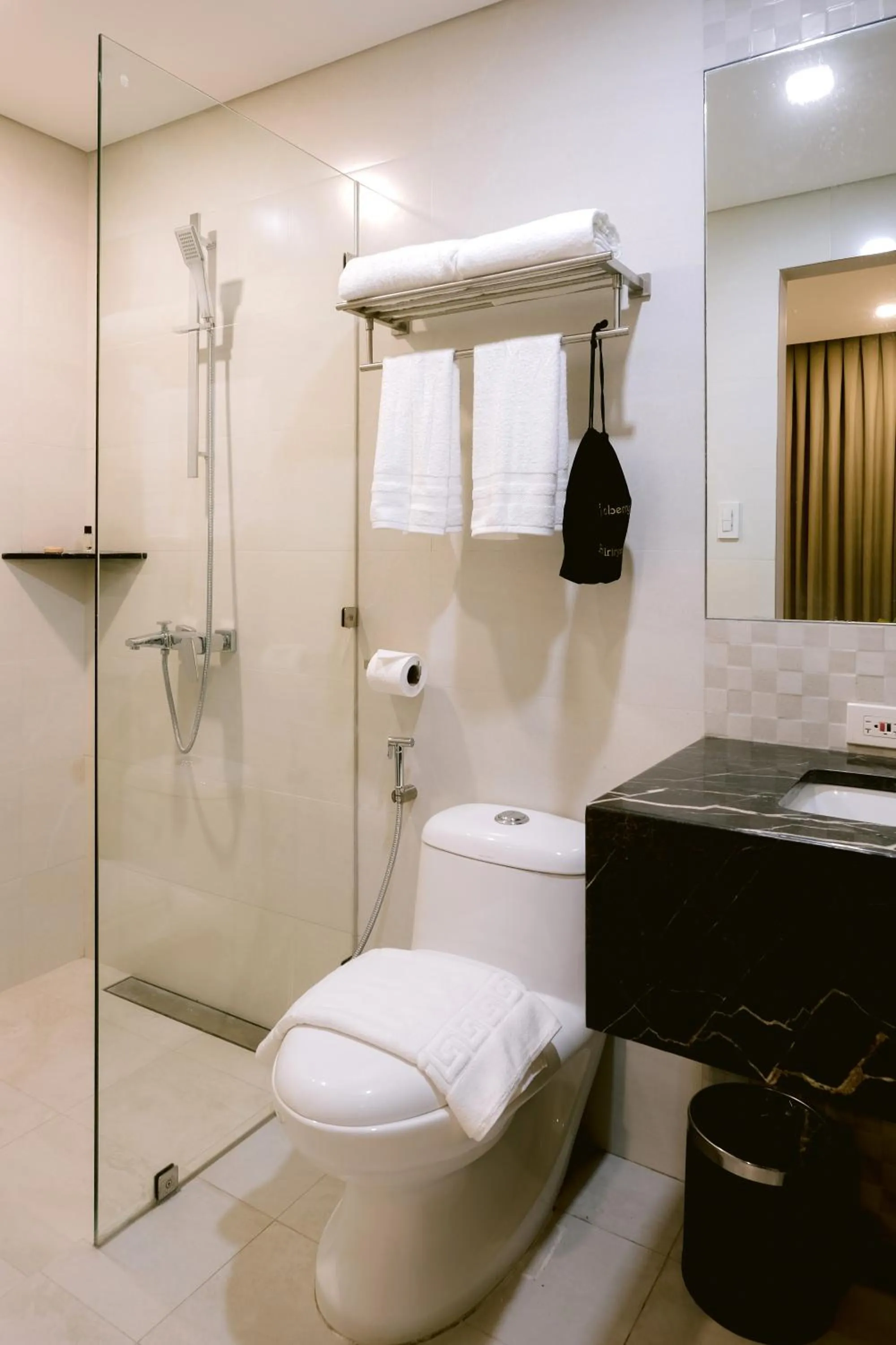 Shower in Goldberry Suites and Hotel Cebu